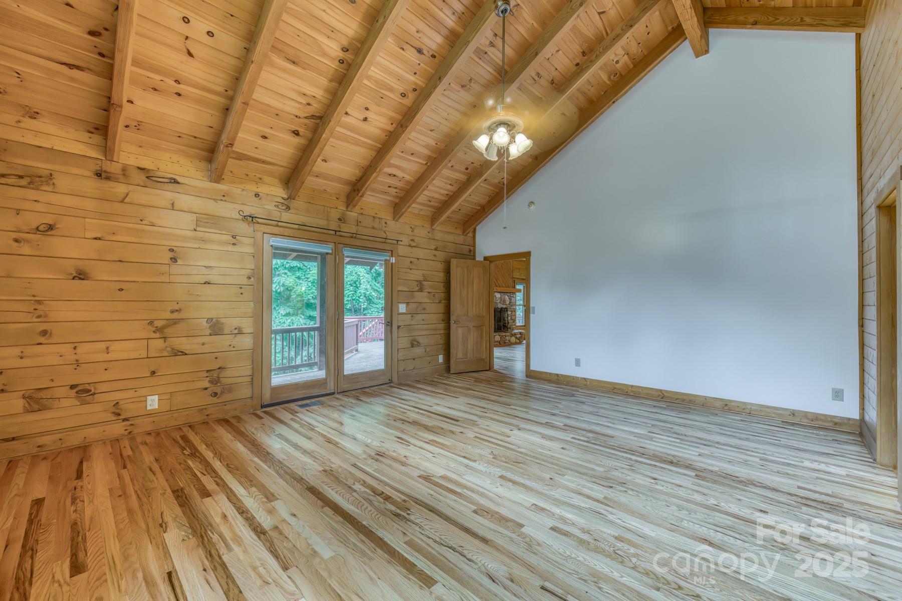 5023 Elk Park Highway — Elk Park