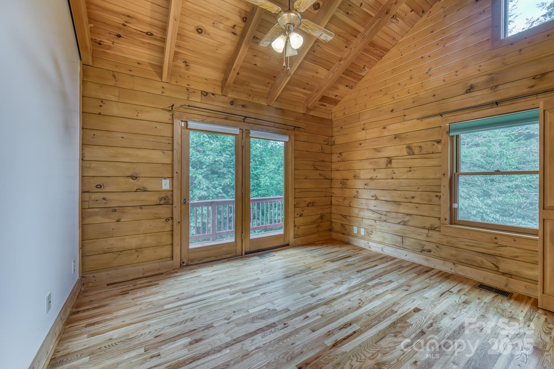 5023 Elk Park Highway — Elk Park