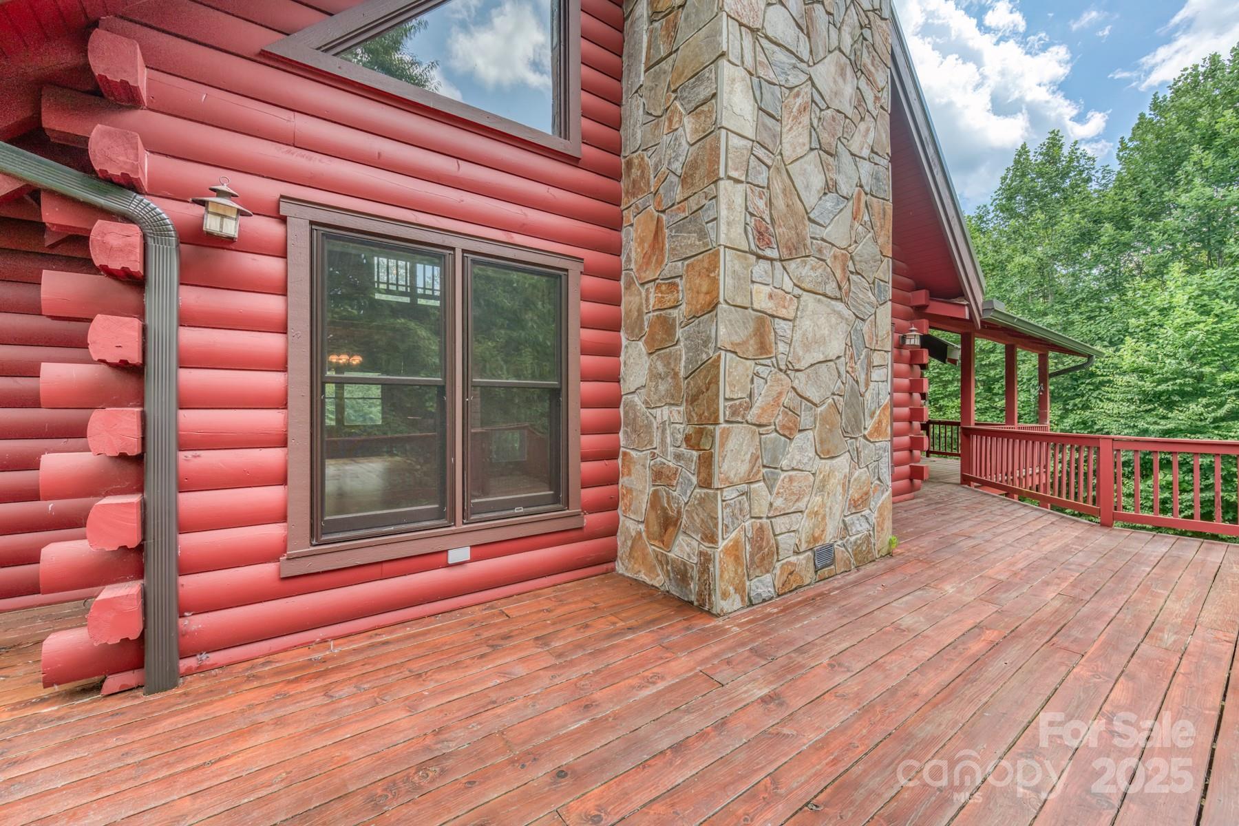 5023 Elk Park Highway — Elk Park
