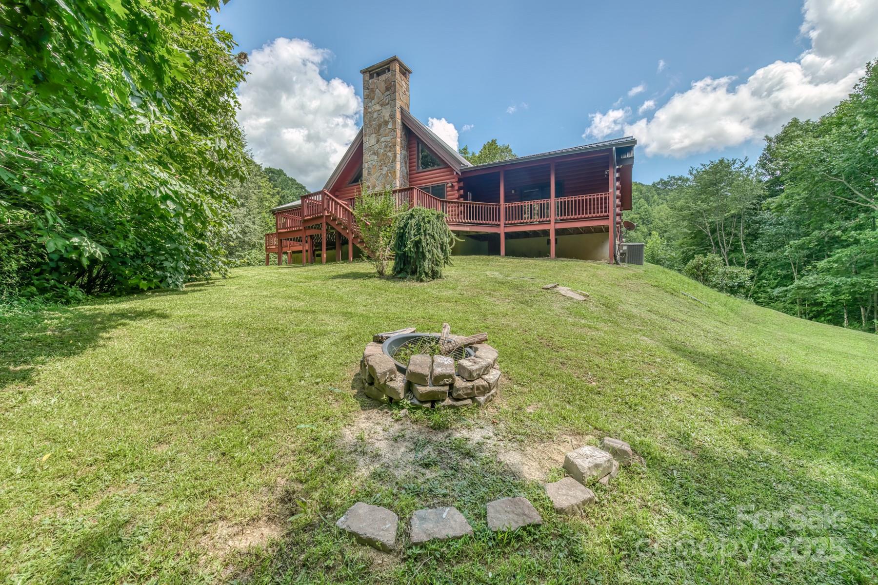 5023 Elk Park Highway — Elk Park