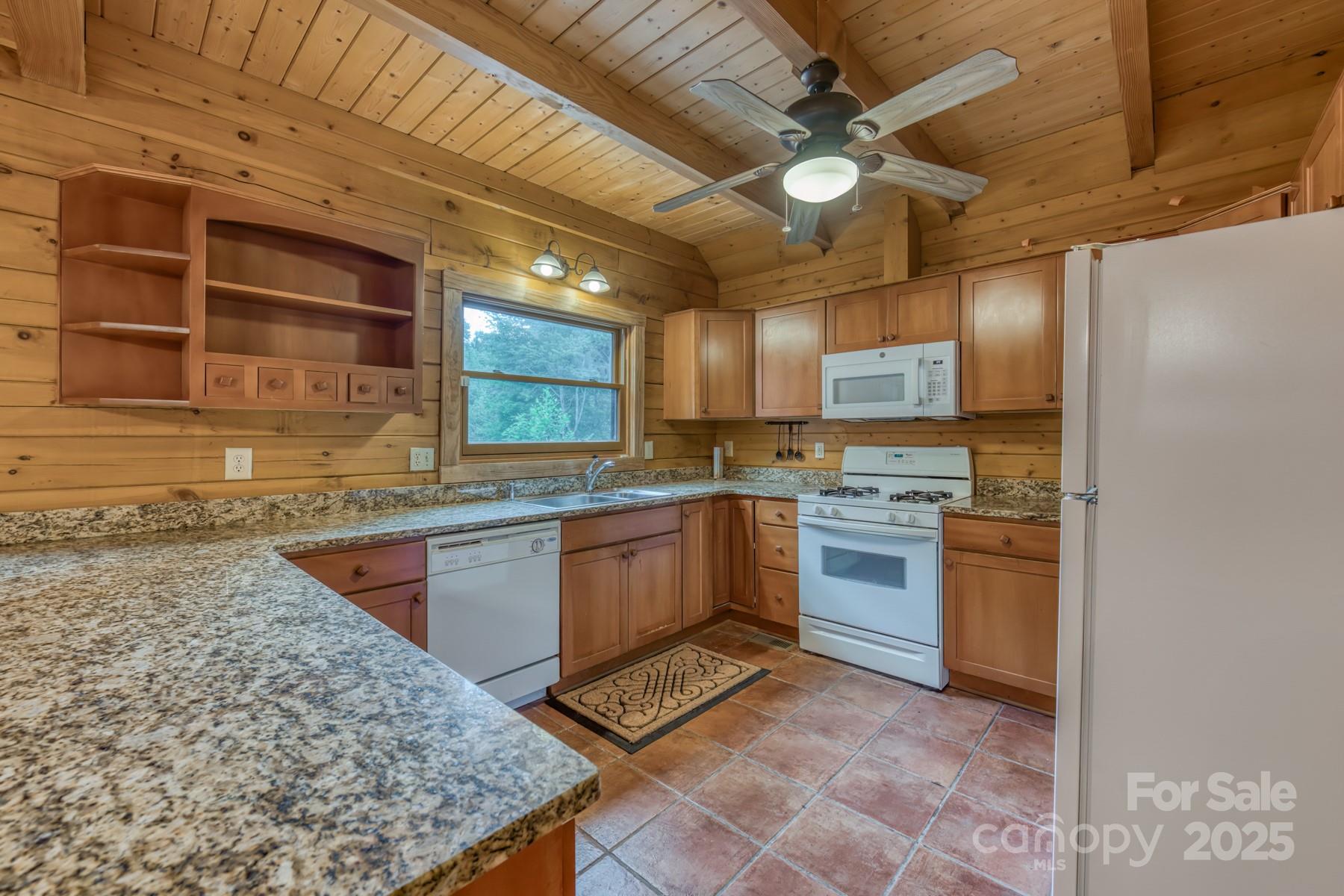 5023 Elk Park Highway — Elk Park