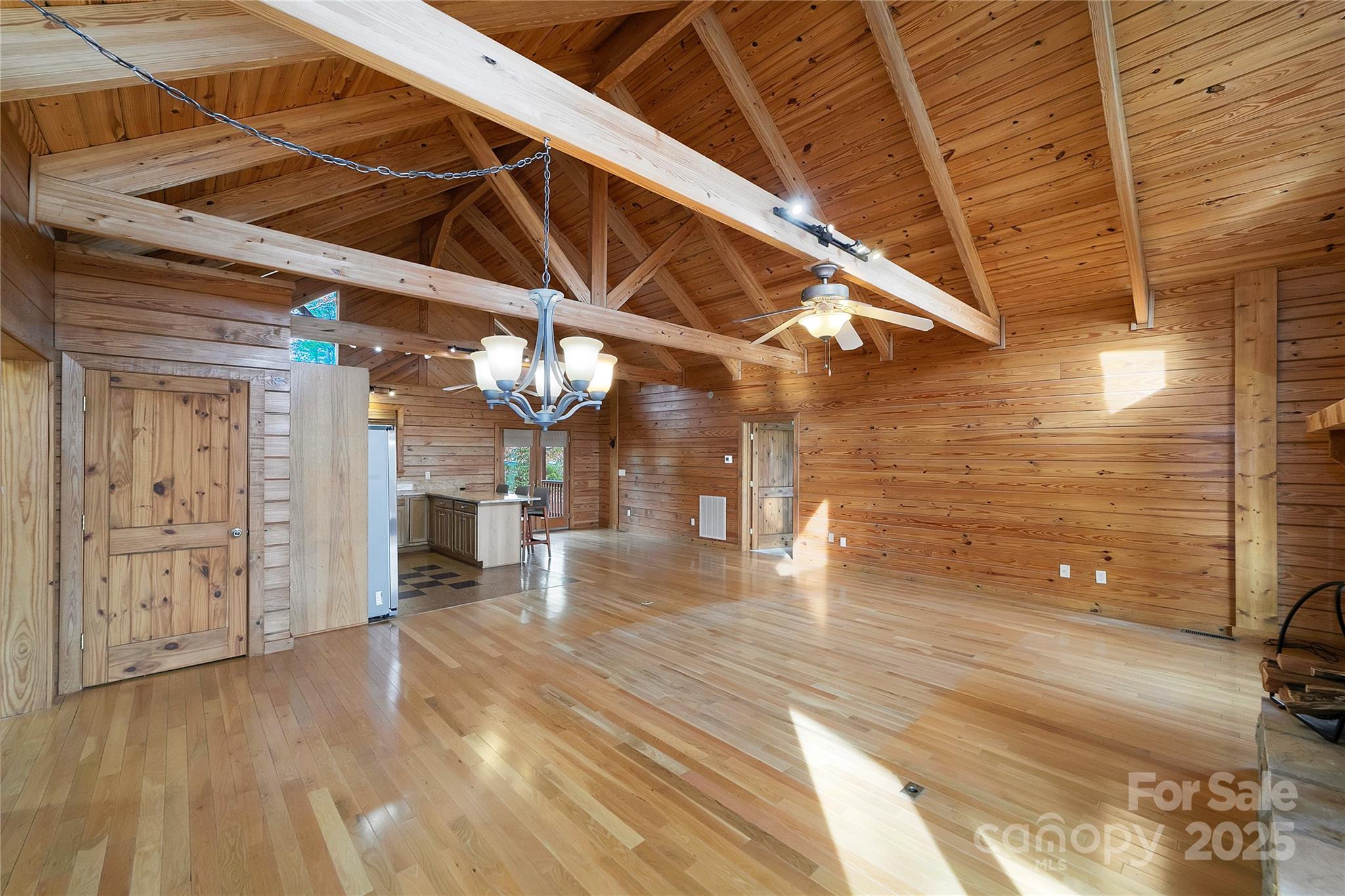 42 Tsitsi Court — Brevard