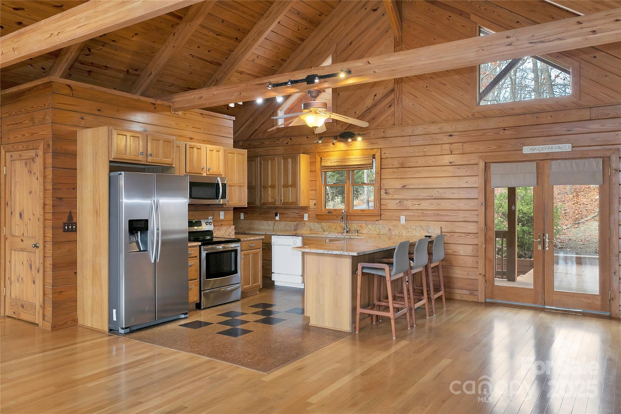 42 Tsitsi Court — Brevard
