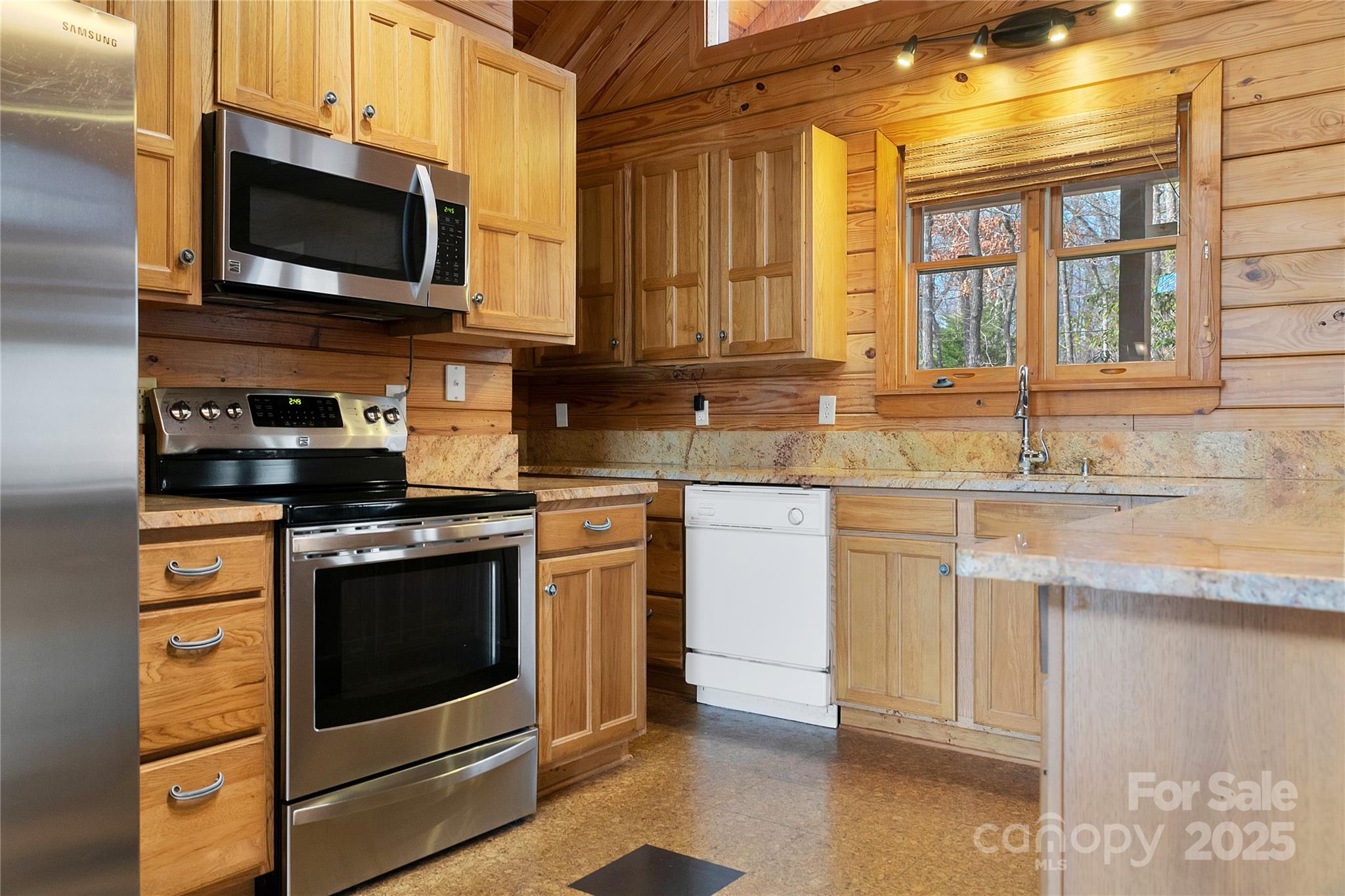 42 Tsitsi Court — Brevard