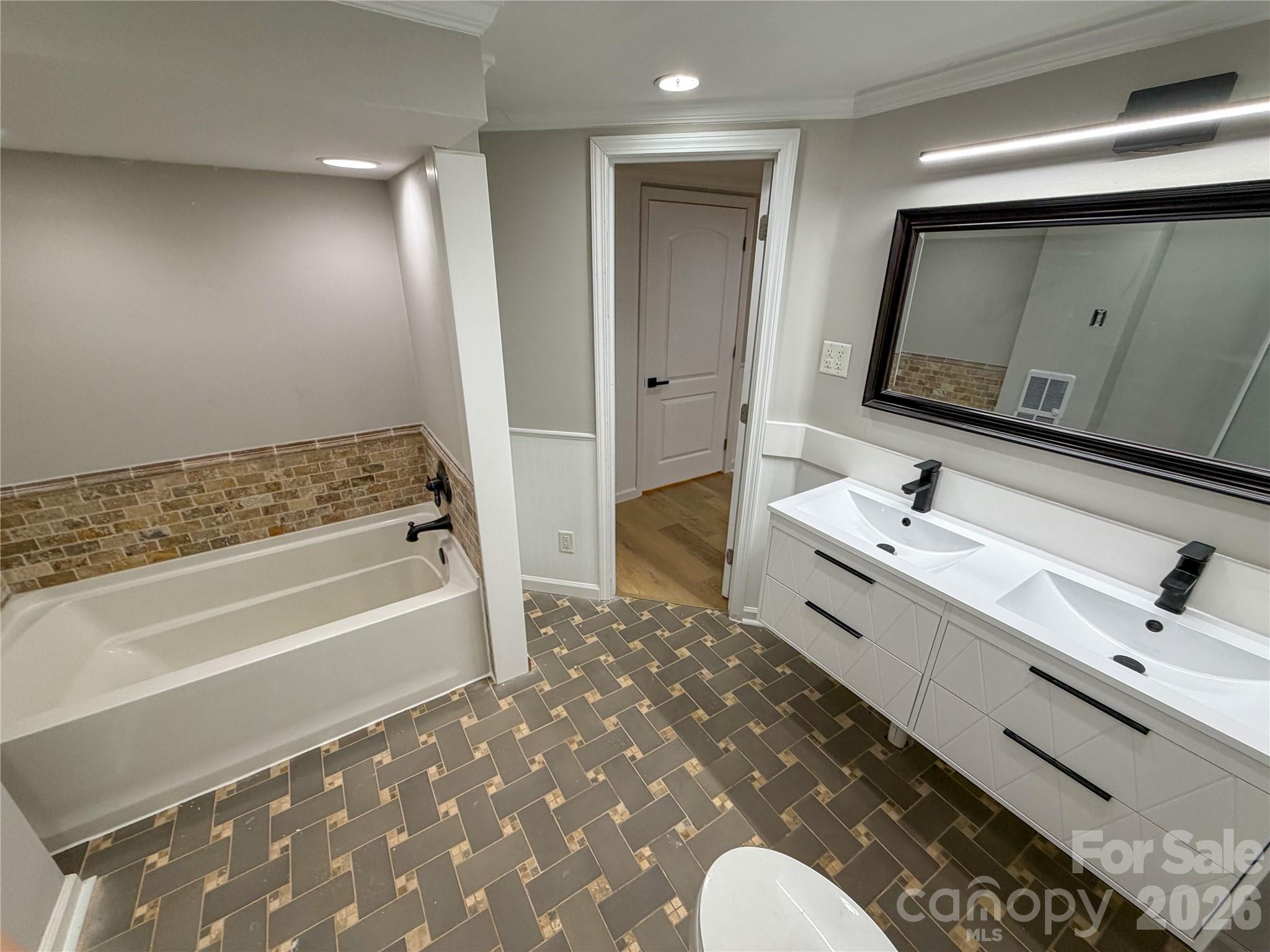 130 Powder Horn Road — Mooresville
