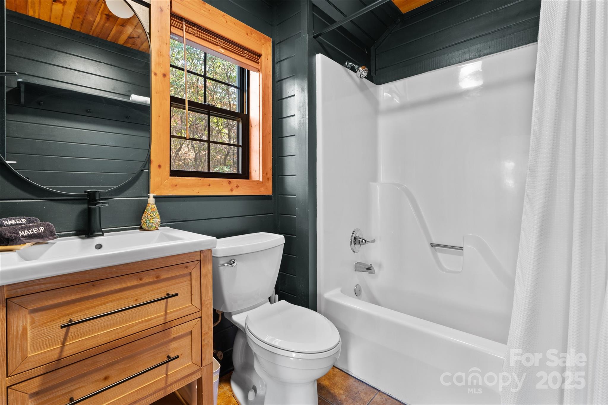 68 Bear Den Mountain View Drive — Spruce Pine