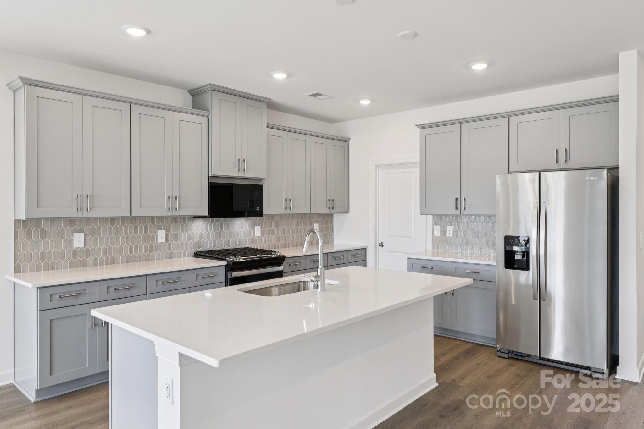 837 Santina Avenue — York