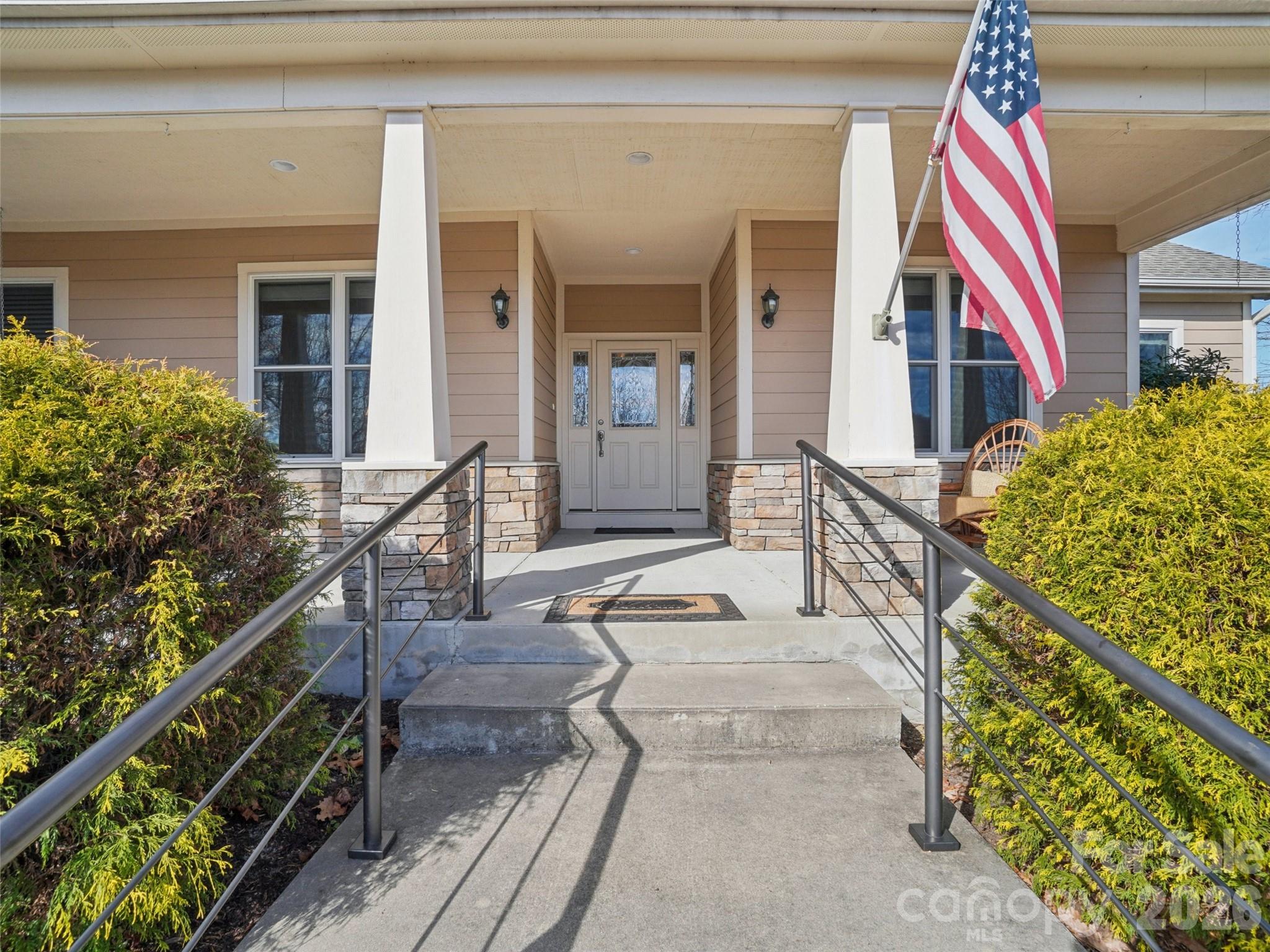 959 Silverglen Way — Hendersonville