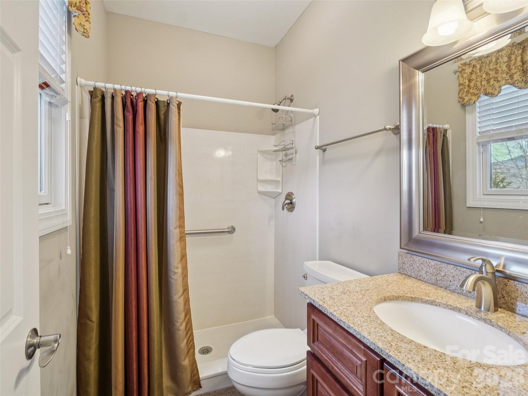 959 Silverglen Way — Hendersonville
