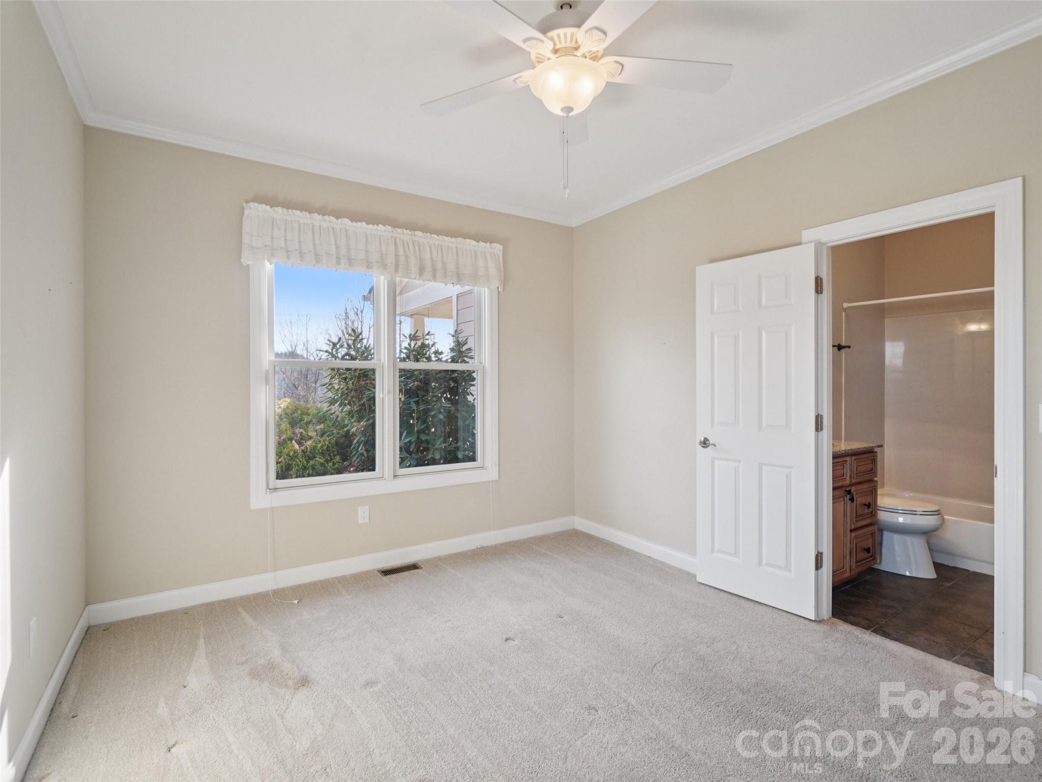 959 Silverglen Way — Hendersonville