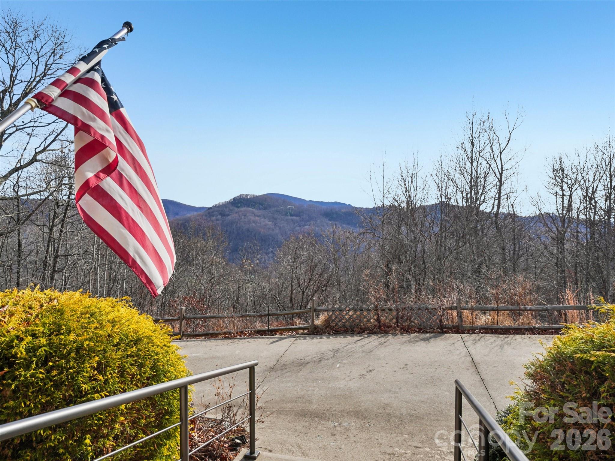 959 Silverglen Way — Hendersonville