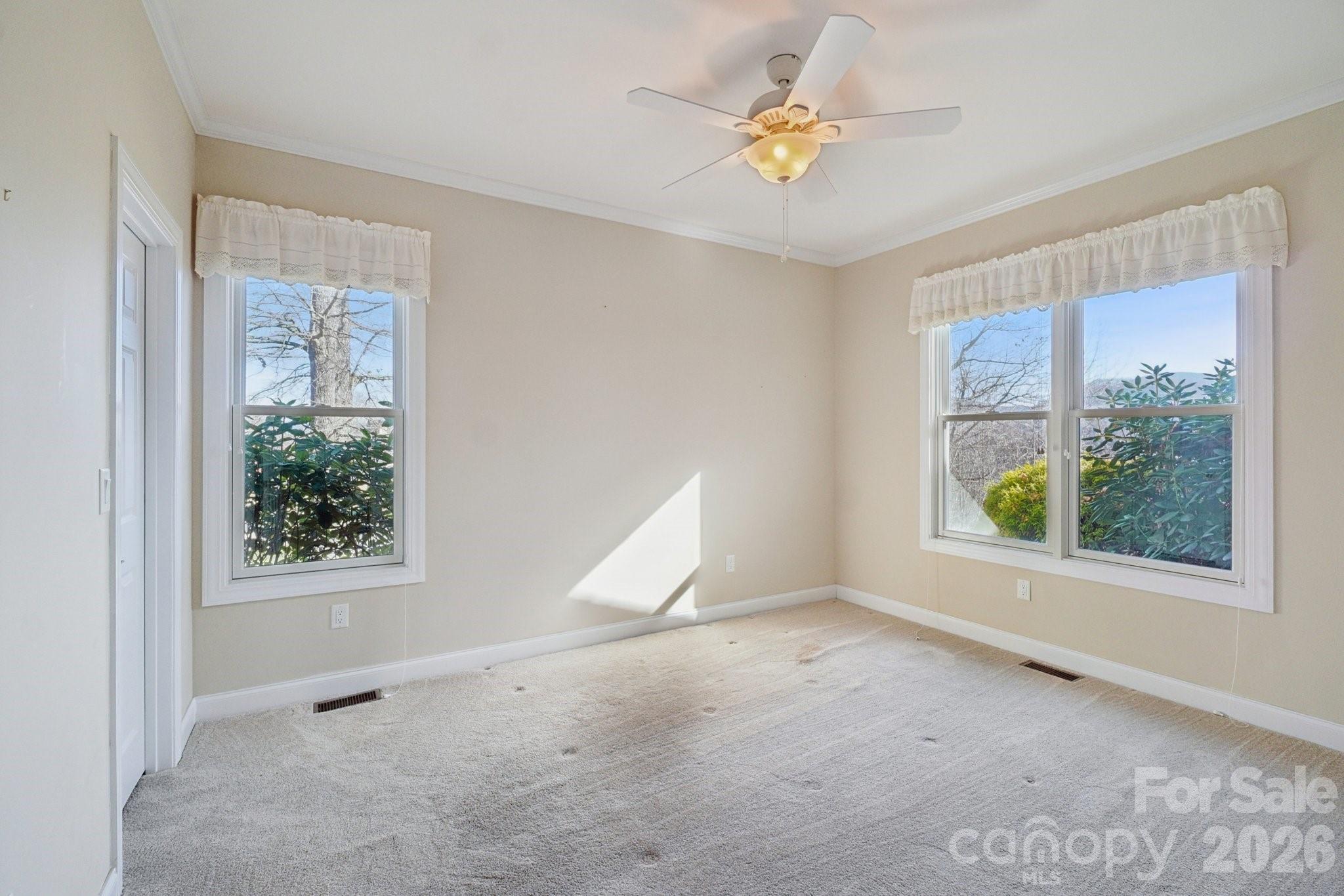 959 Silverglen Way — Hendersonville