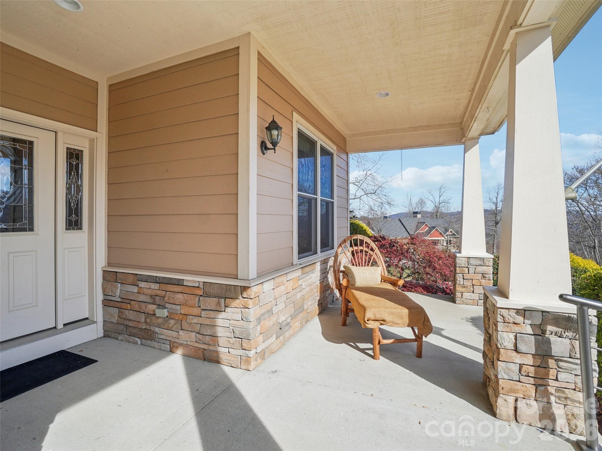 959 Silverglen Way — Hendersonville