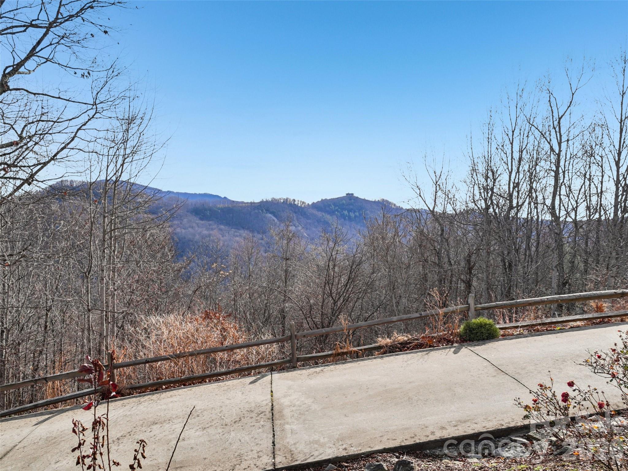 959 Silverglen Way — Hendersonville