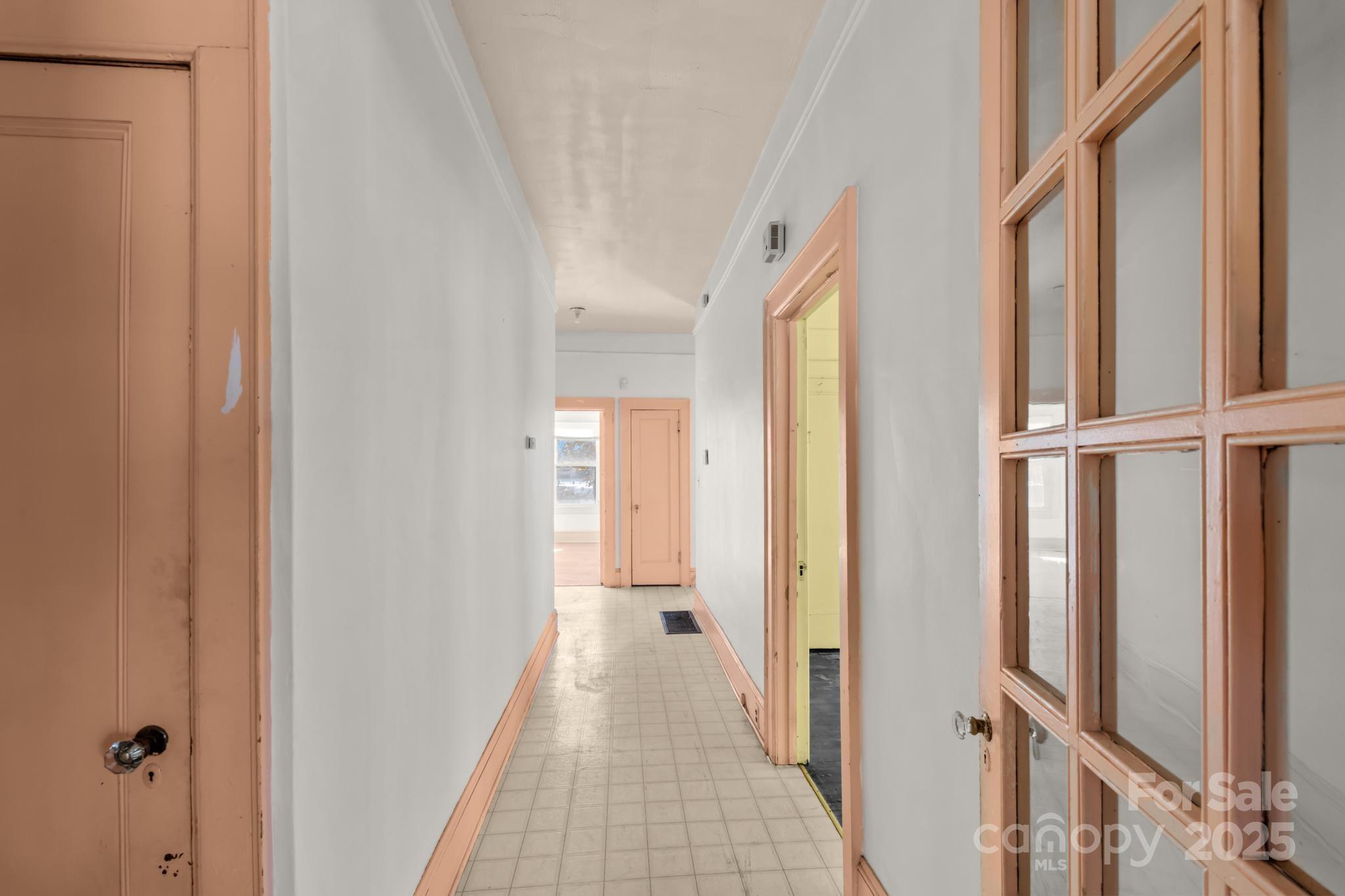 1011 Ashe Avenue NW — Lenoir
