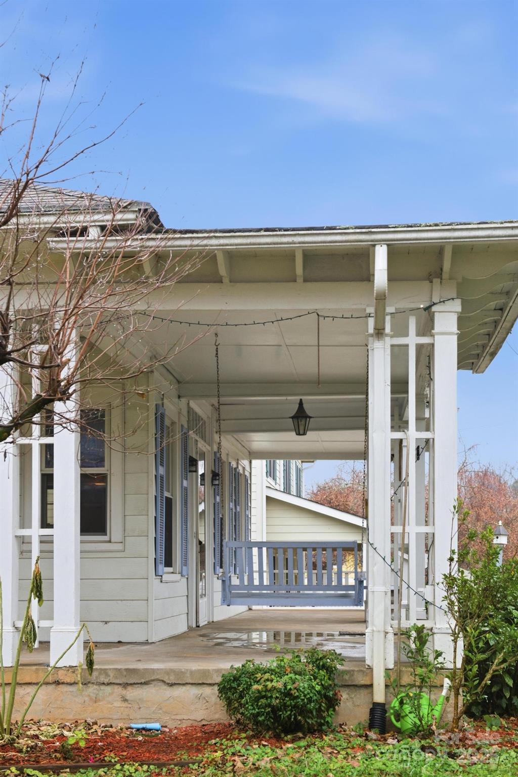 1011 Ashe Avenue NW — Lenoir