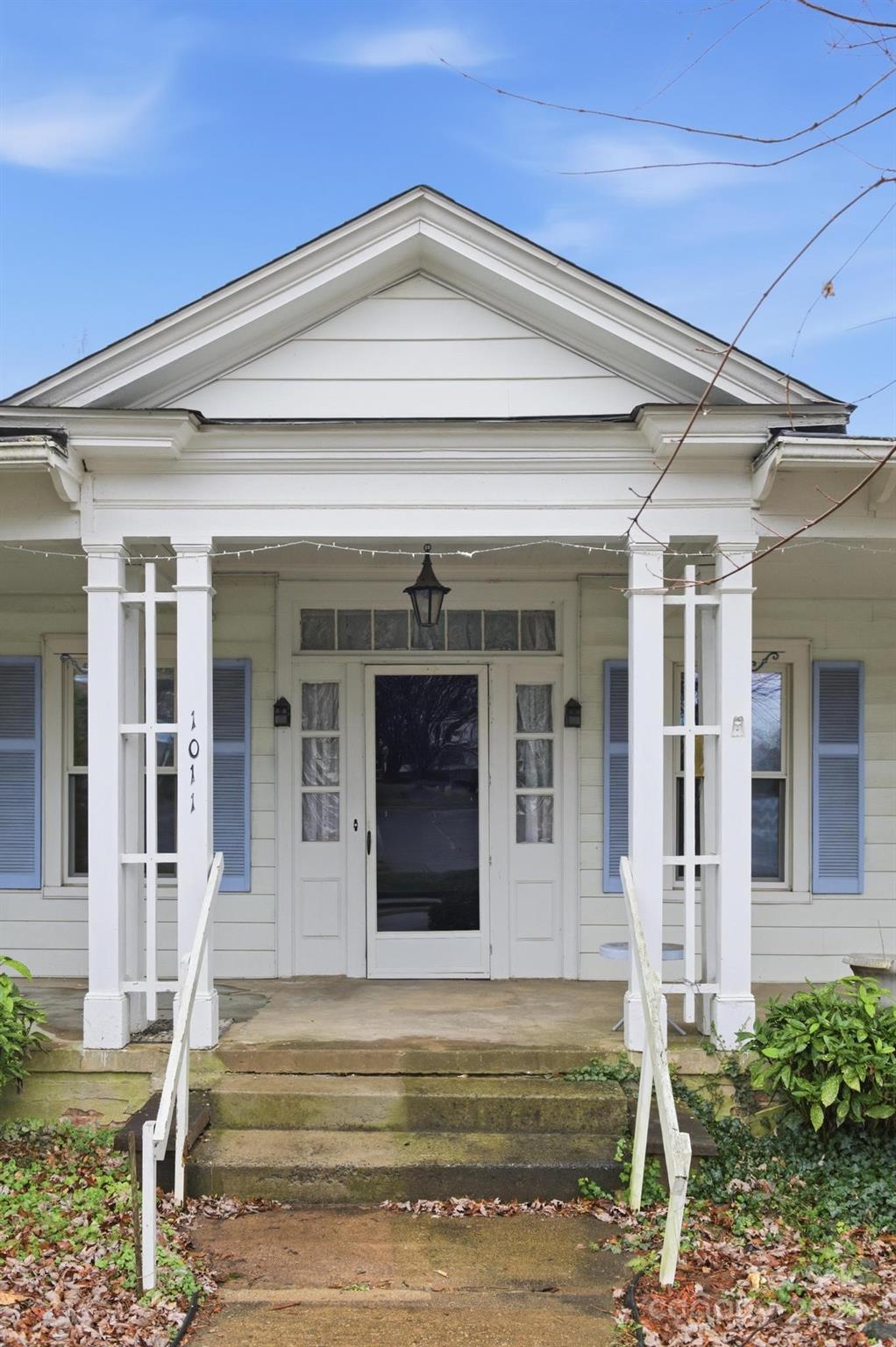 1011 Ashe Avenue NW — Lenoir