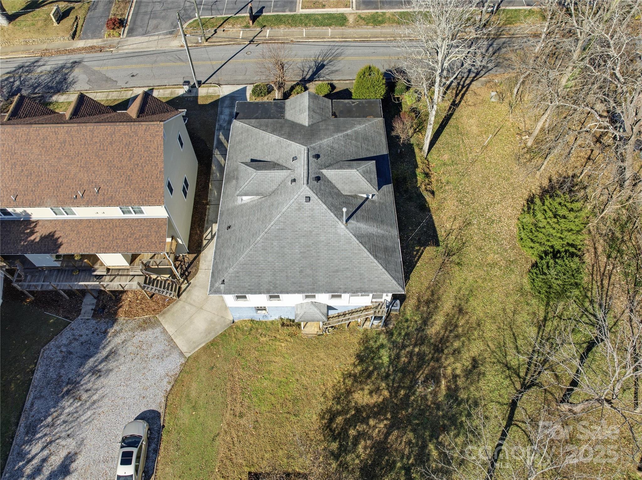 1011 Ashe Avenue NW — Lenoir
