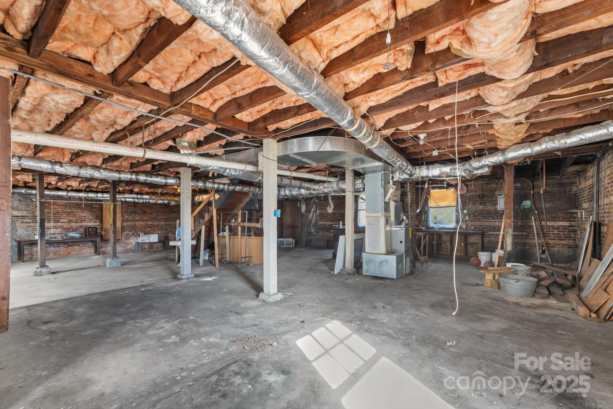 1011 Ashe Avenue NW — Lenoir