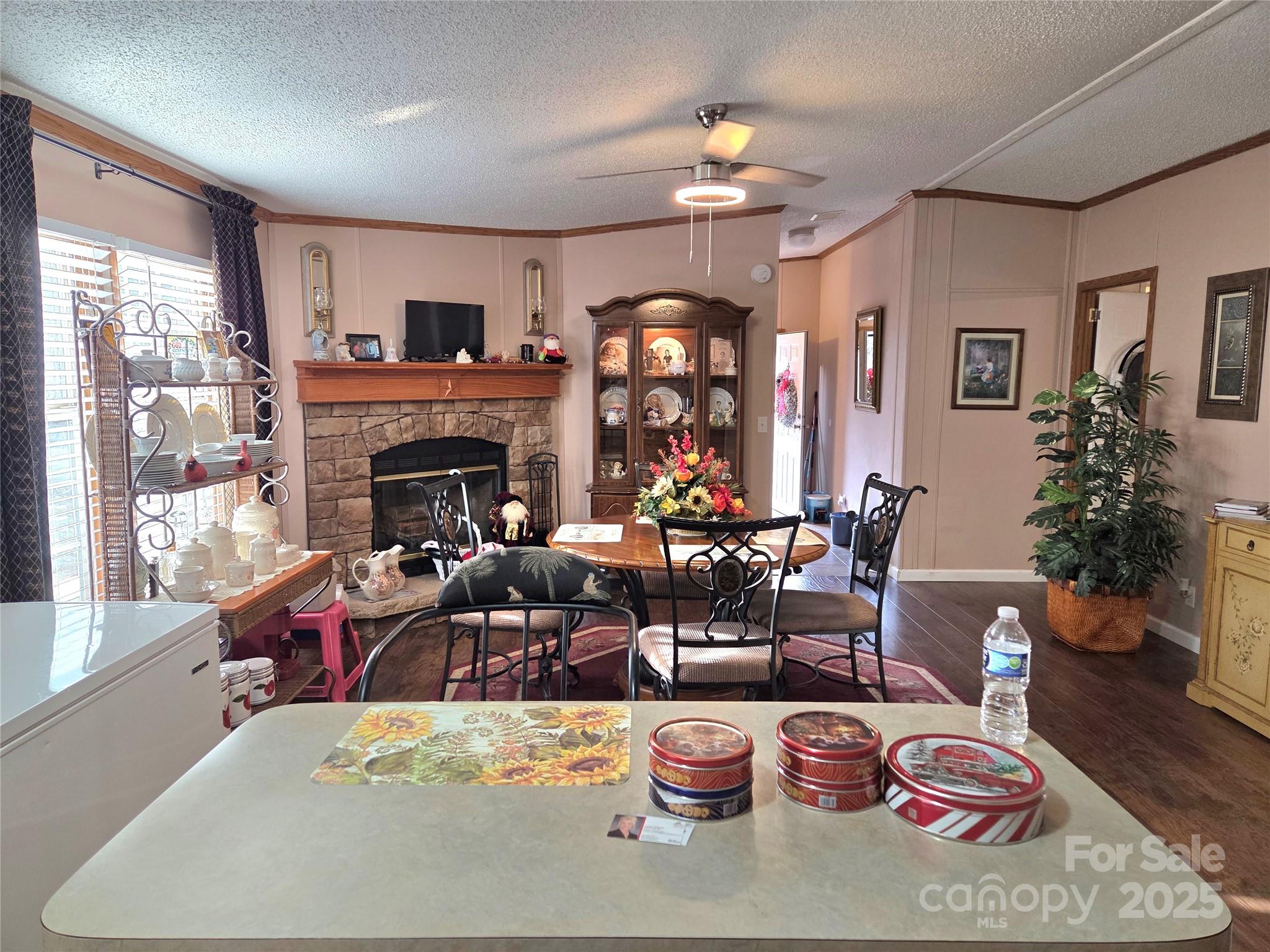 1168 Love Valley Road — Clover