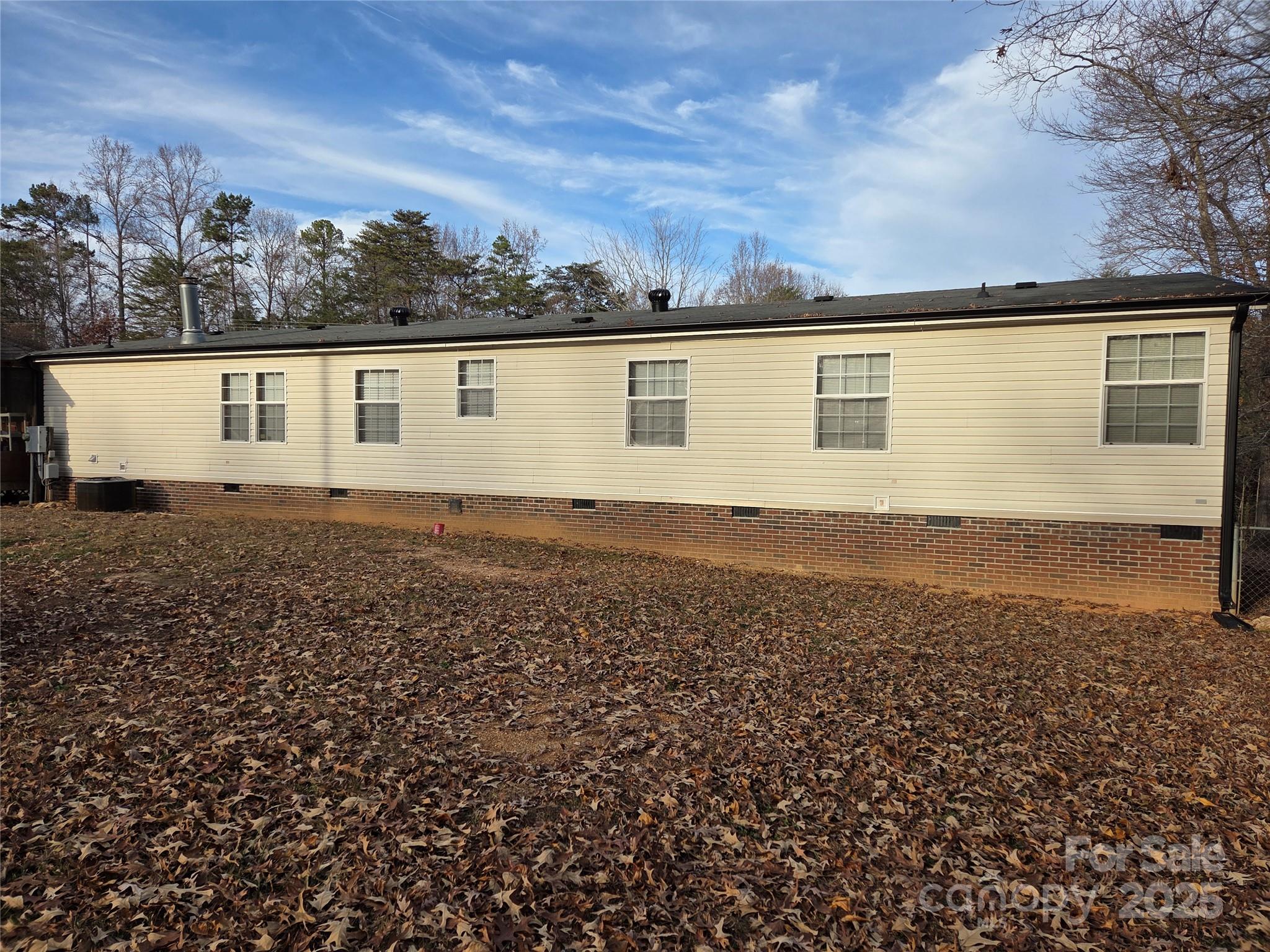 1168 Love Valley Road — Clover