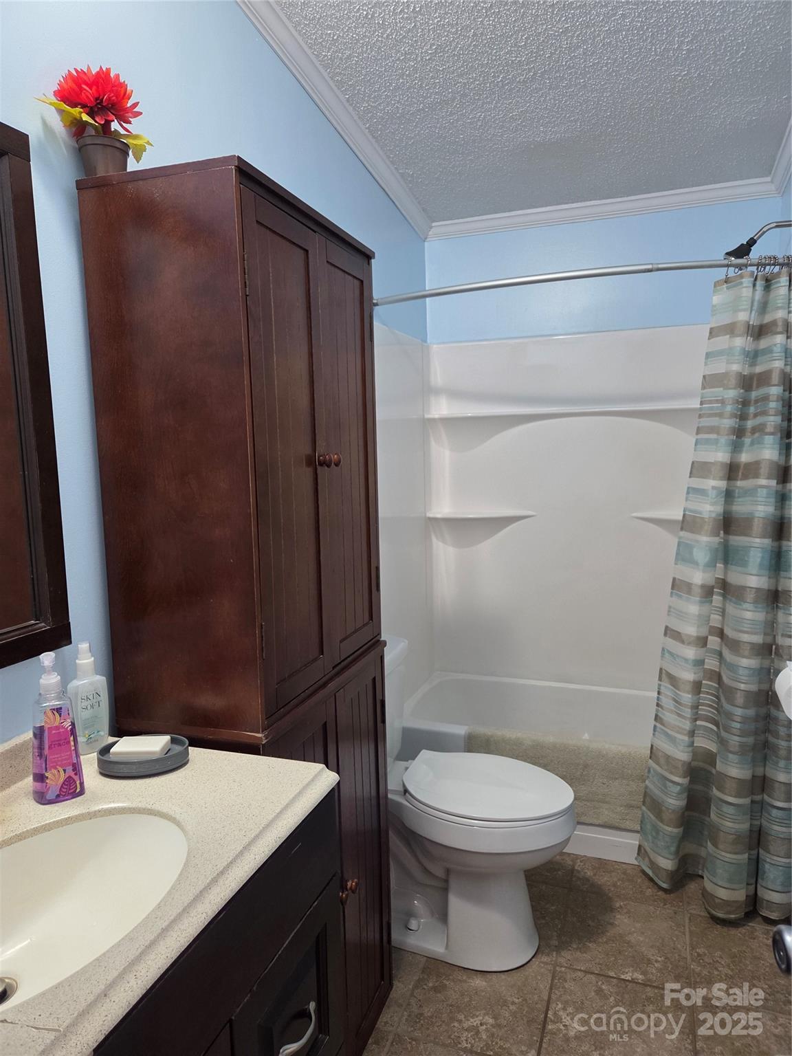 1168 Love Valley Road — Clover