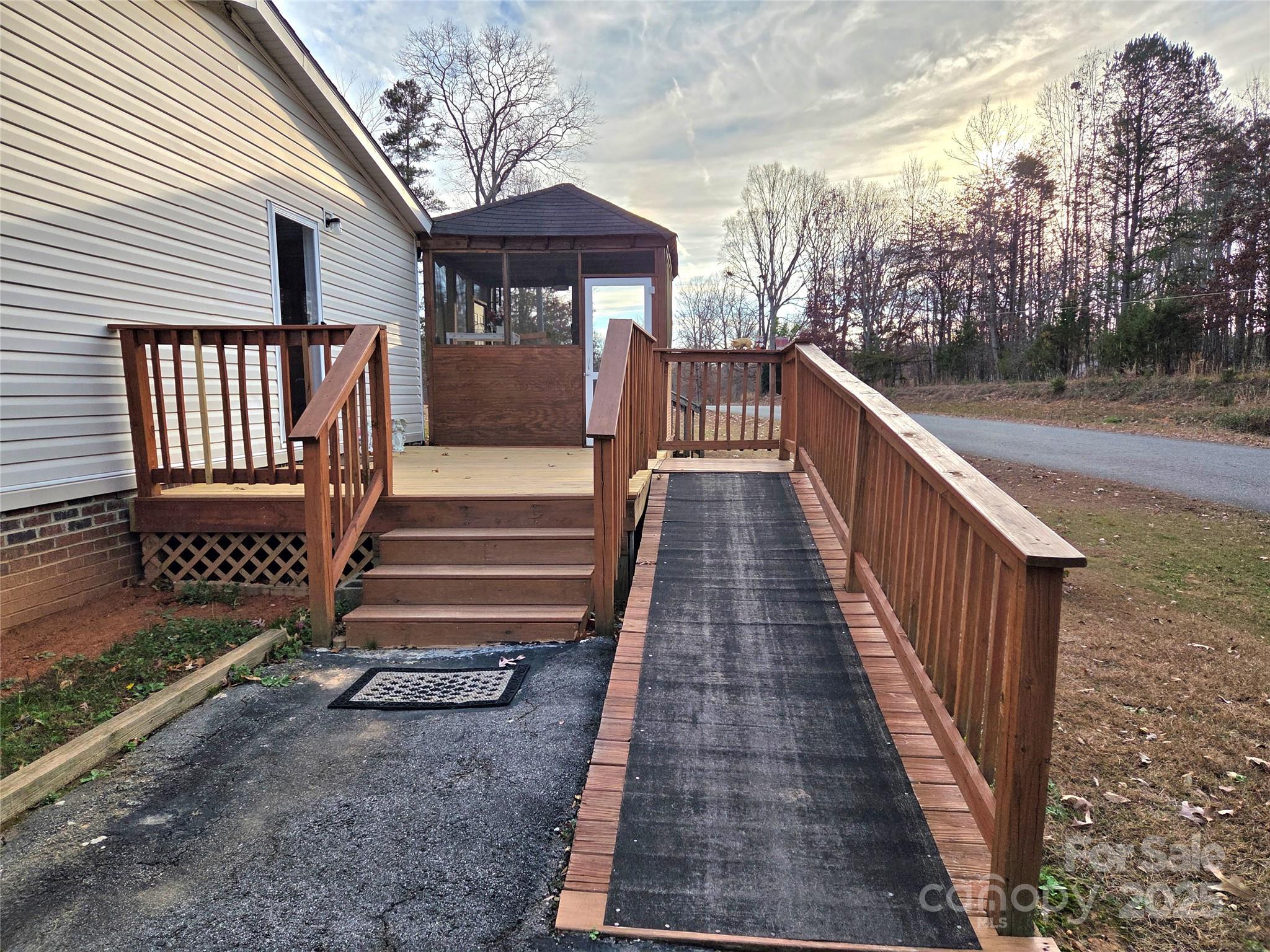 1168 Love Valley Road — Clover