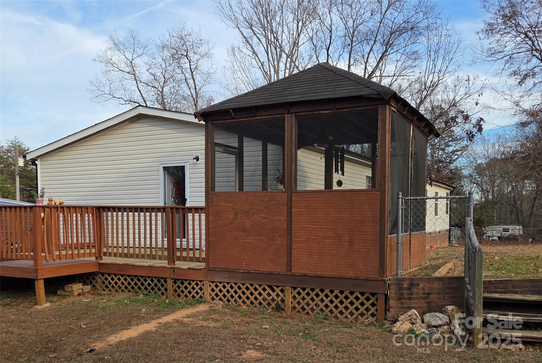 1168 Love Valley Road — Clover