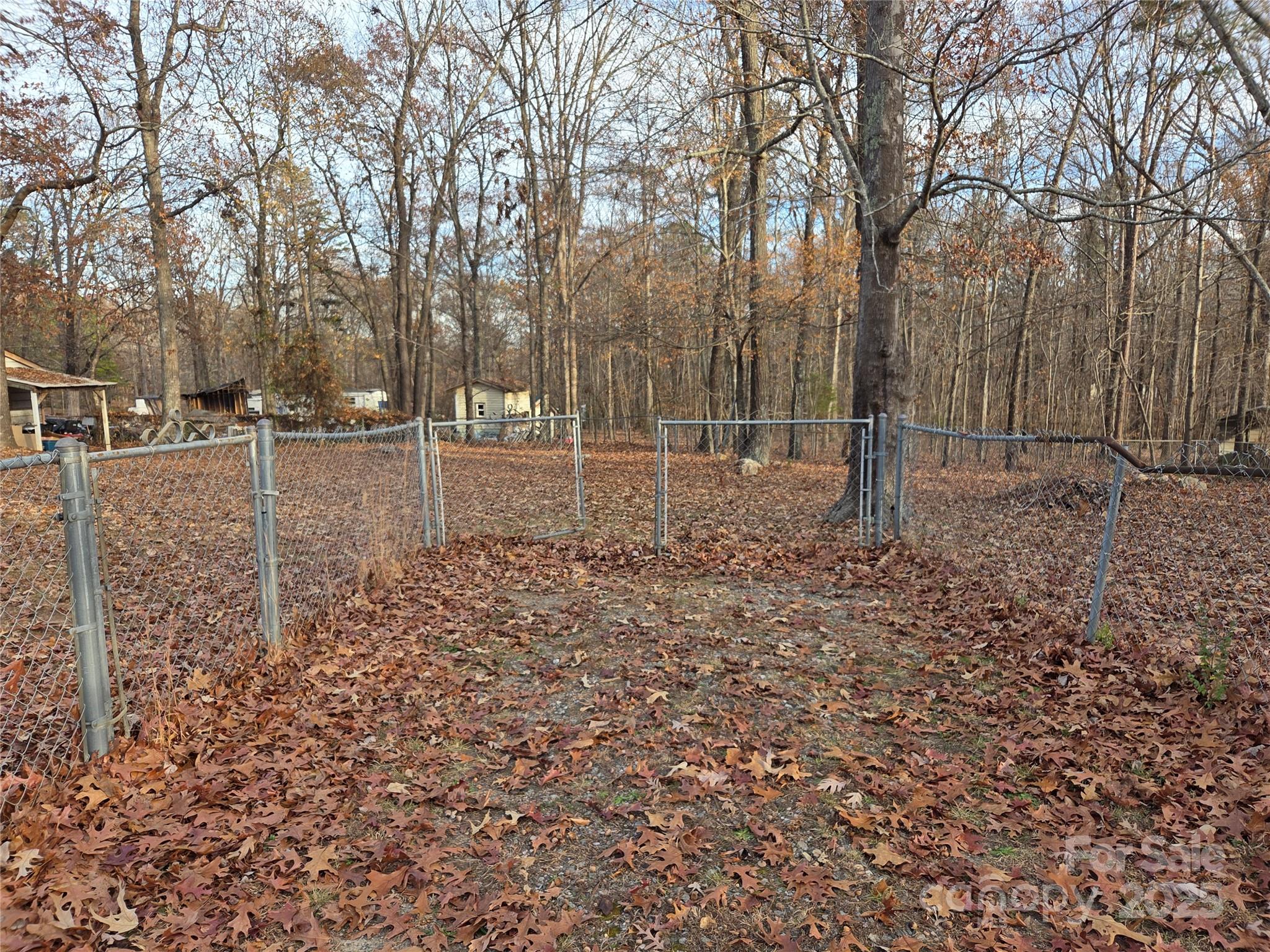 1168 Love Valley Road — Clover