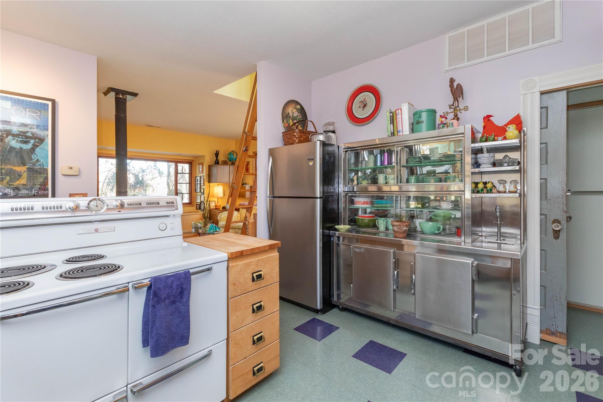 297 Hillside Street — Asheville