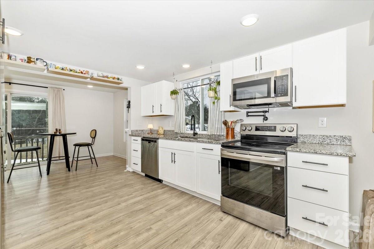 126 Laura Road — Mooresville