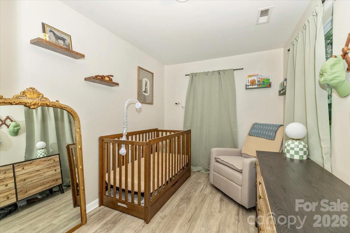 126 Laura Road — Mooresville