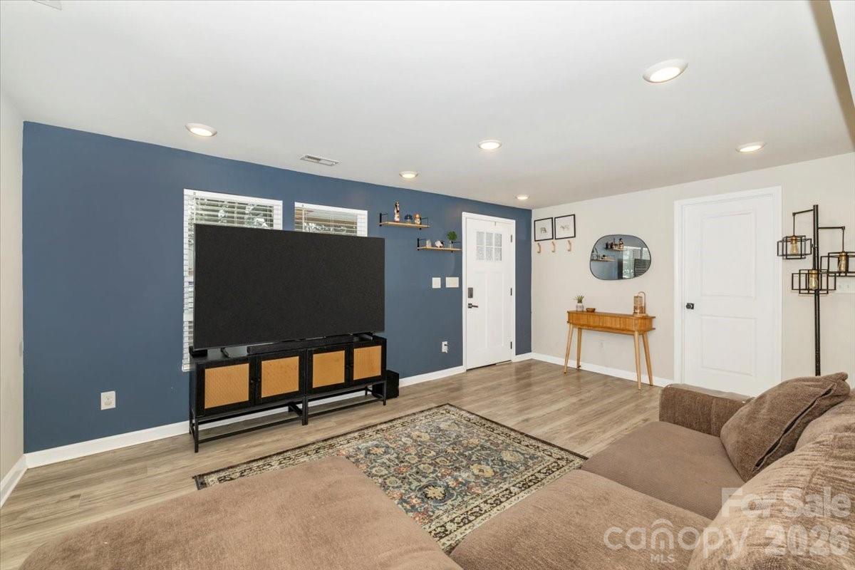 126 Laura Road — Mooresville
