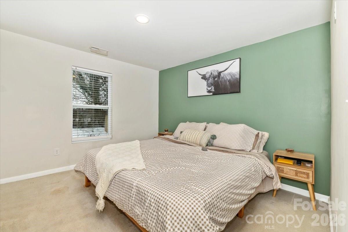 126 Laura Road — Mooresville