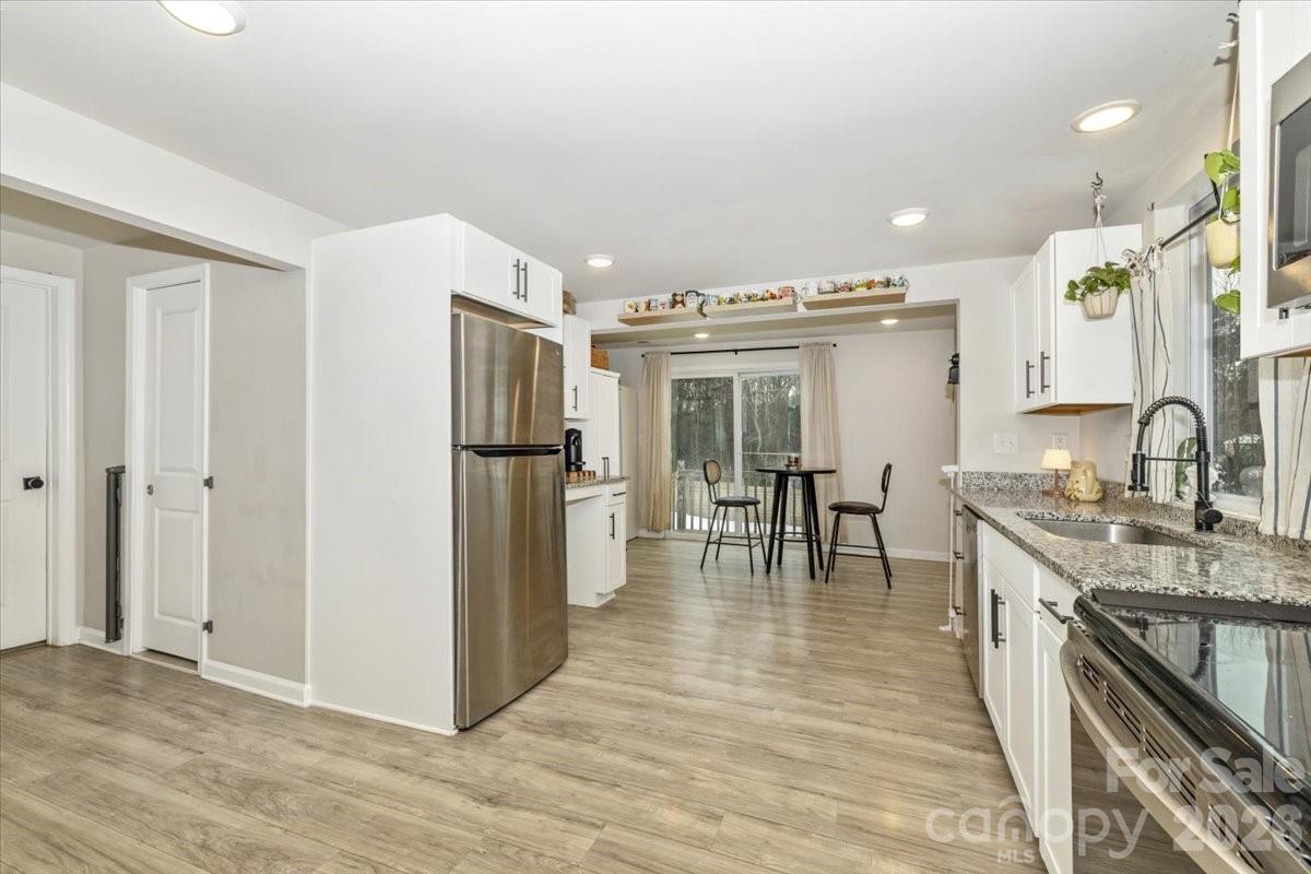 126 Laura Road — Mooresville