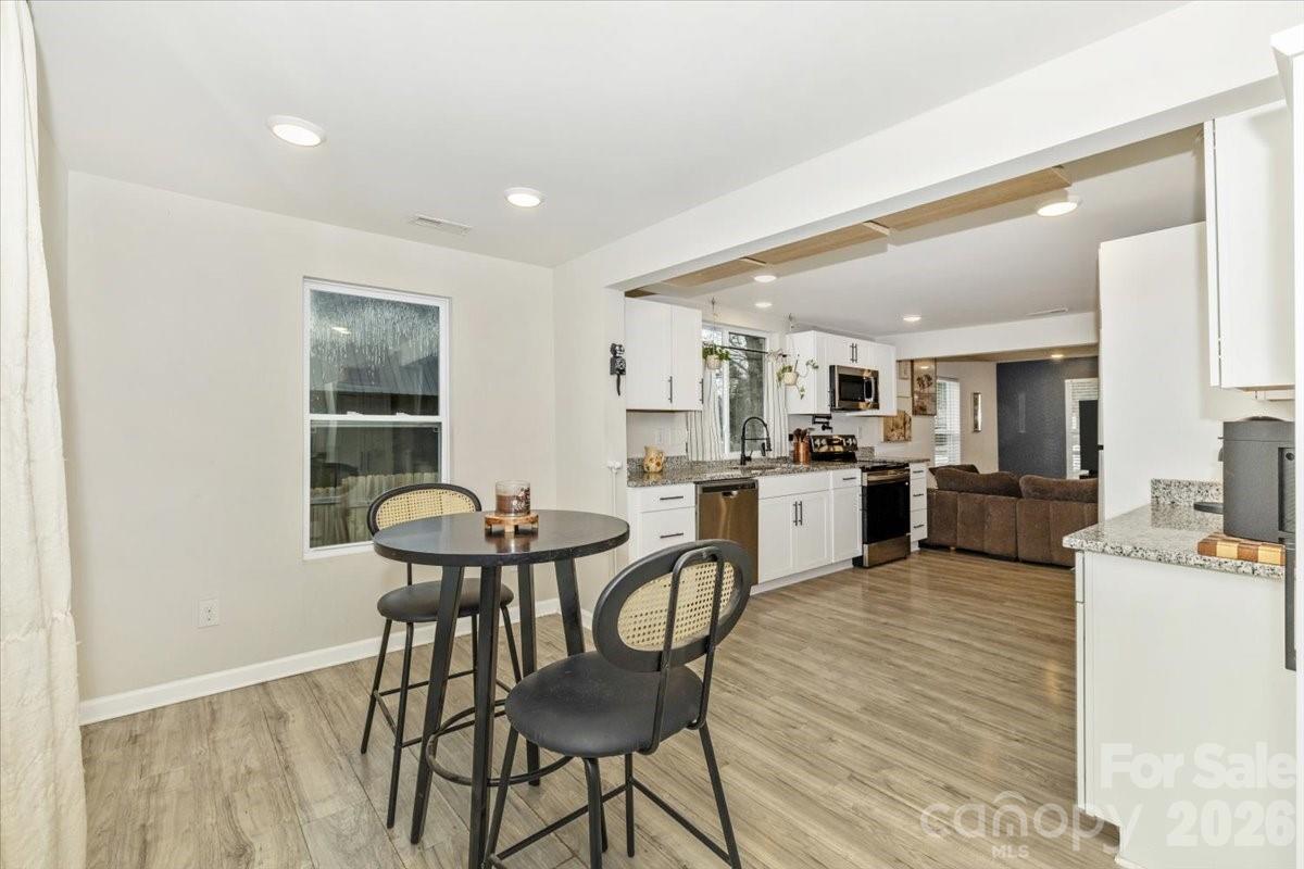 126 Laura Road — Mooresville