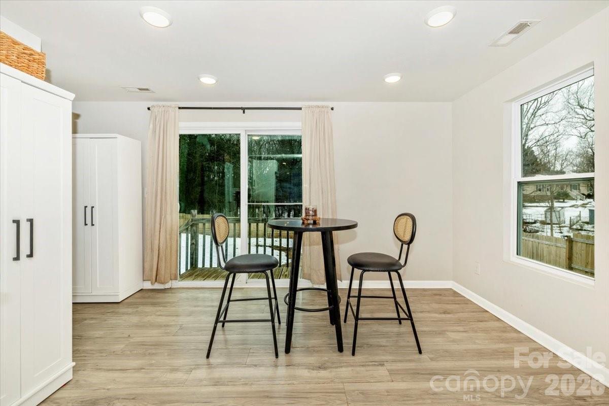 126 Laura Road — Mooresville
