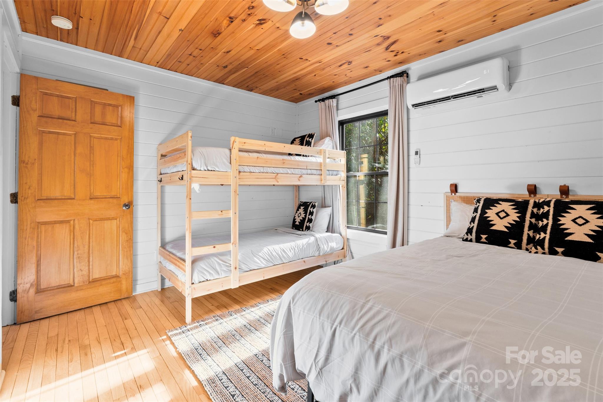 100 Bear Den Mountain View Drive — Spruce Pine
