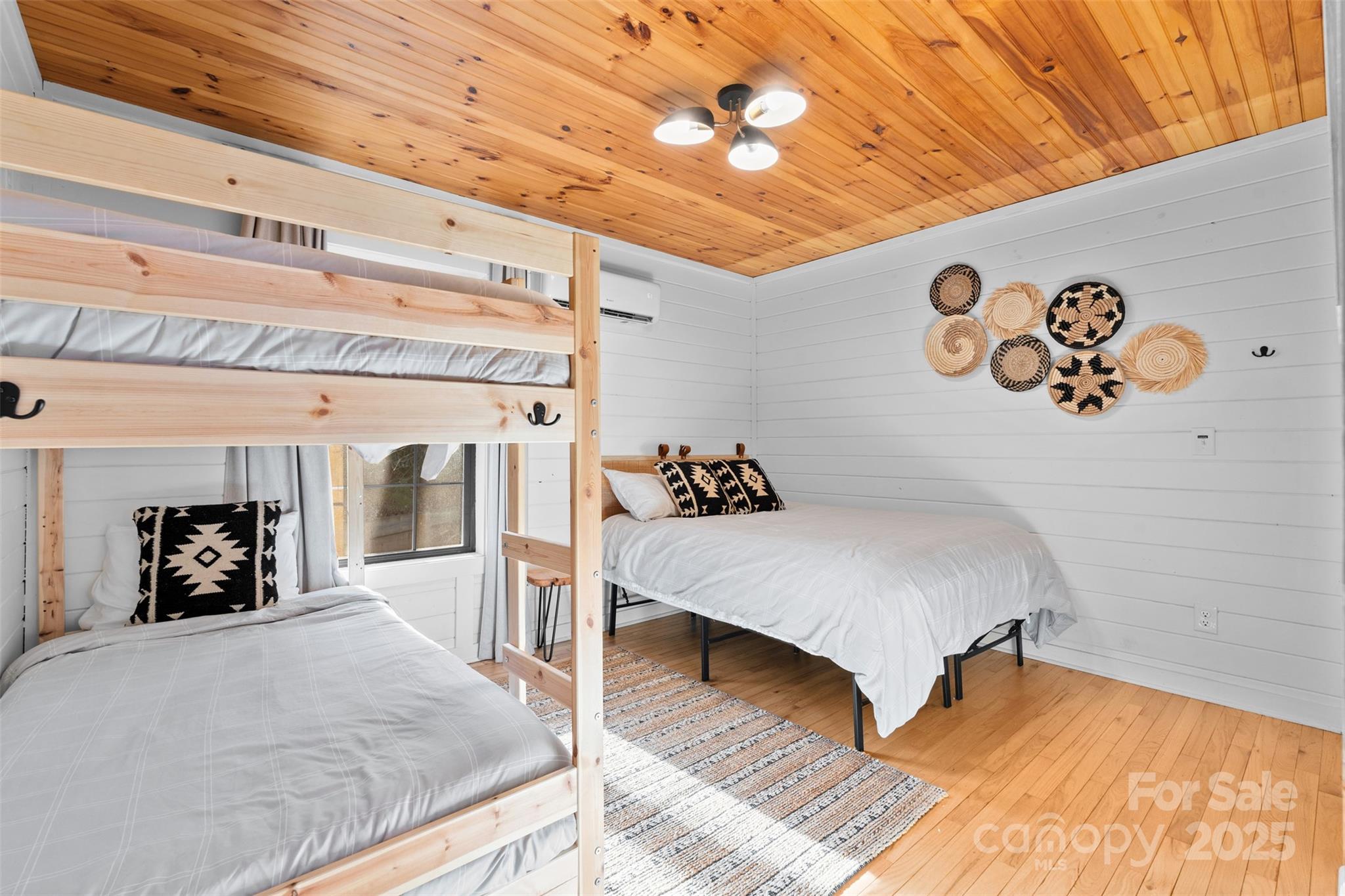 100 Bear Den Mountain View Drive — Spruce Pine
