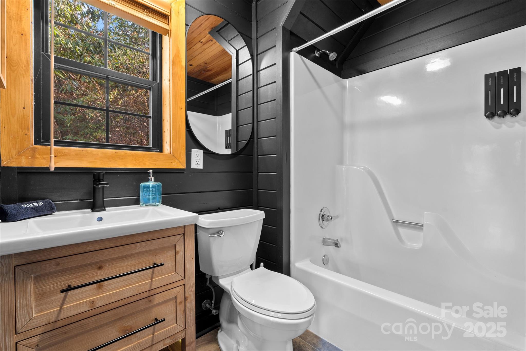 100 Bear Den Mountain View Drive — Spruce Pine