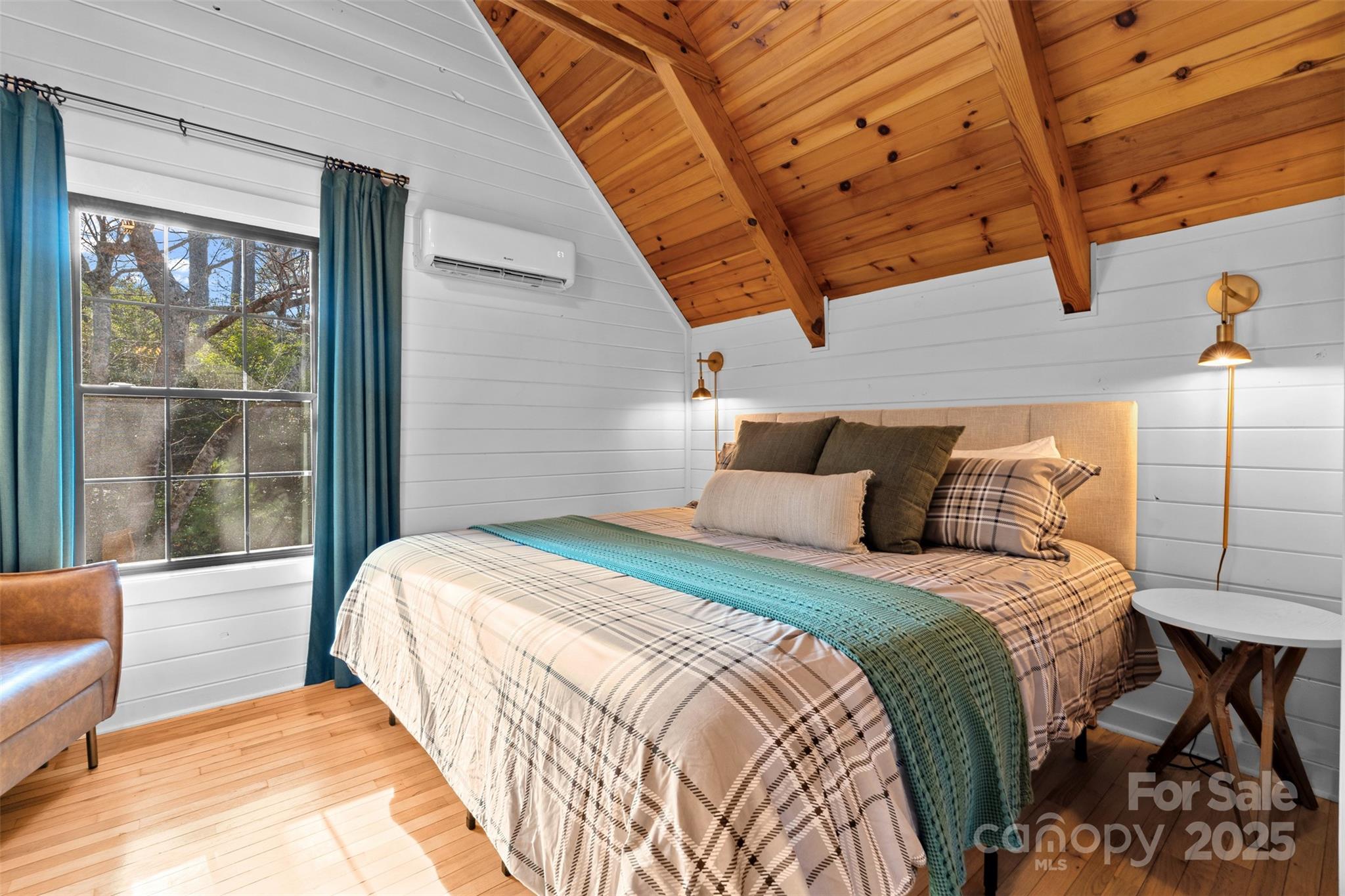 100 Bear Den Mountain View Drive — Spruce Pine
