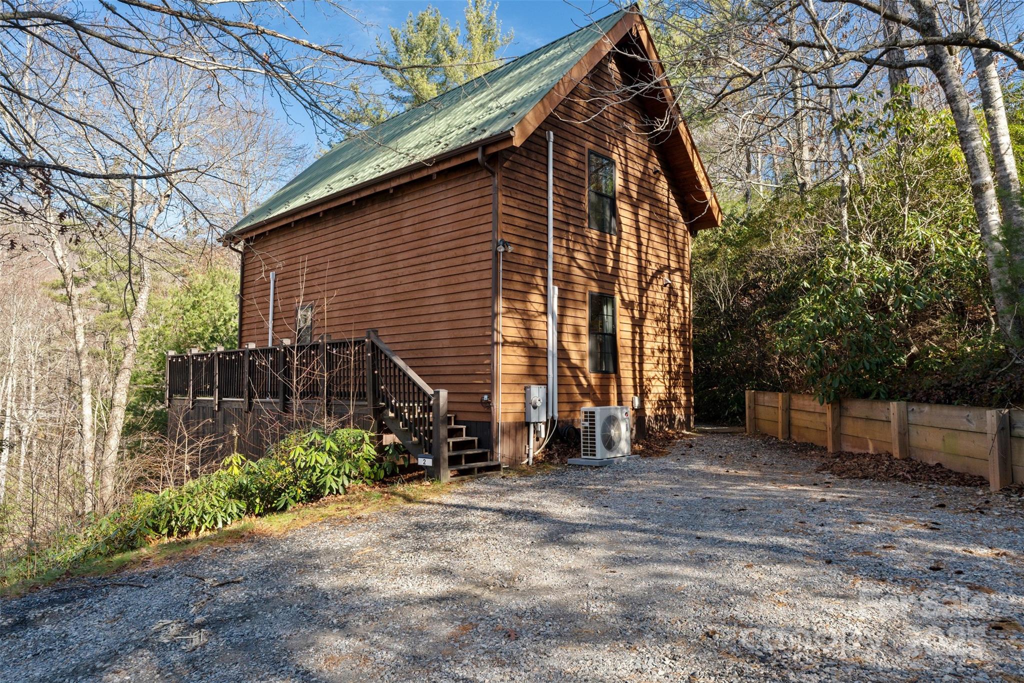 100 Bear Den Mountain View Drive — Spruce Pine