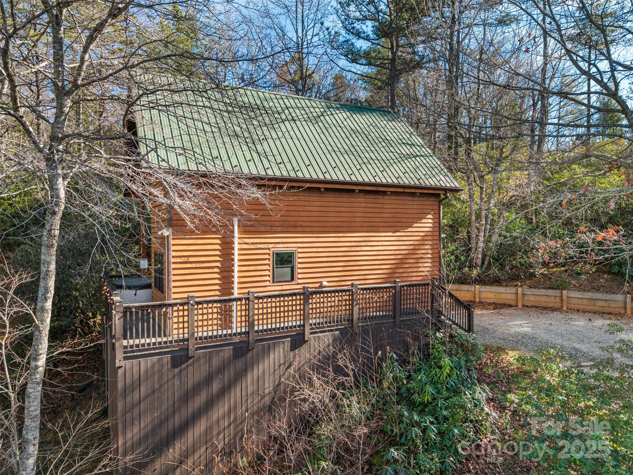 100 Bear Den Mountain View Drive — Spruce Pine