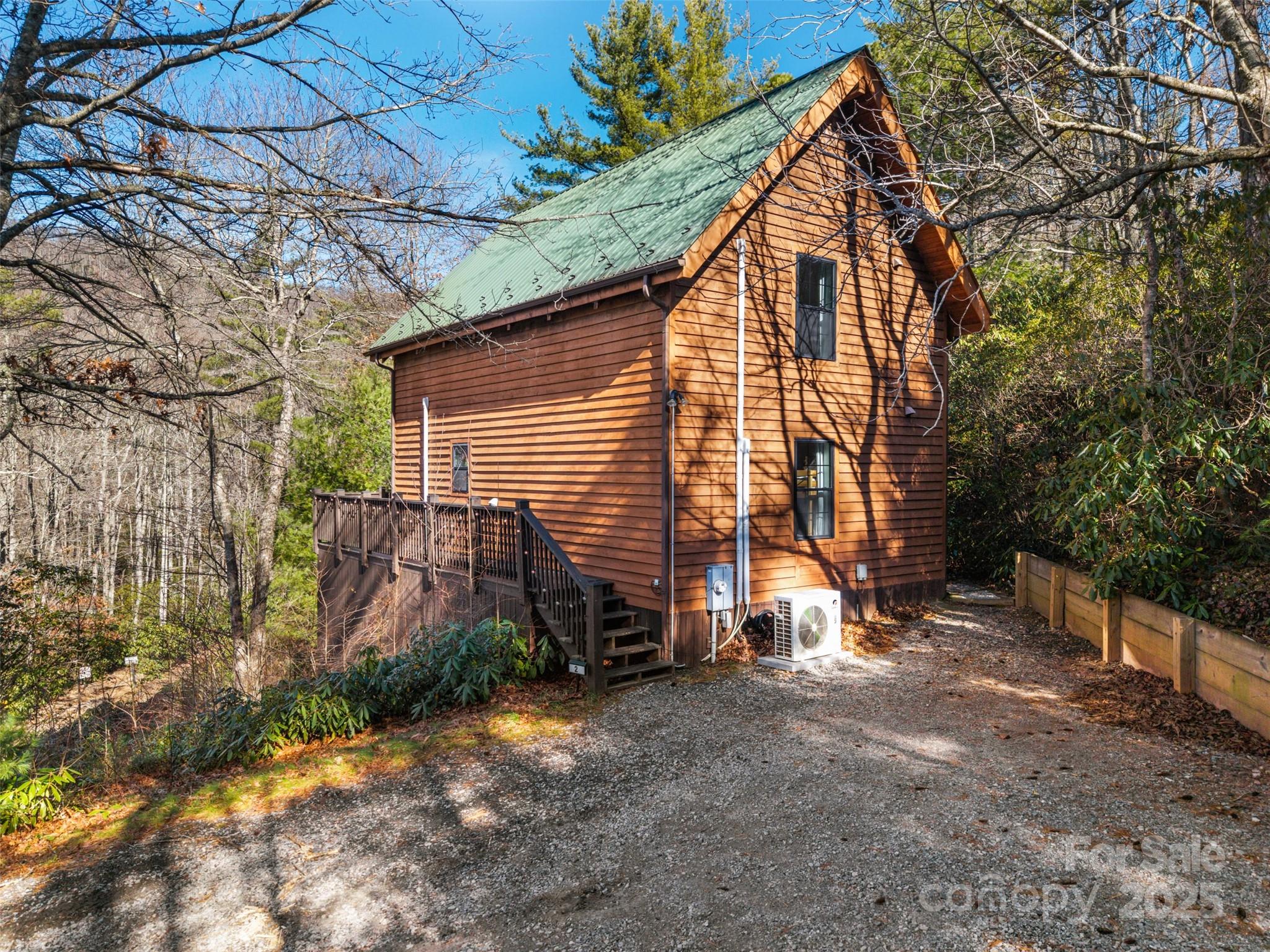 100 Bear Den Mountain View Drive — Spruce Pine