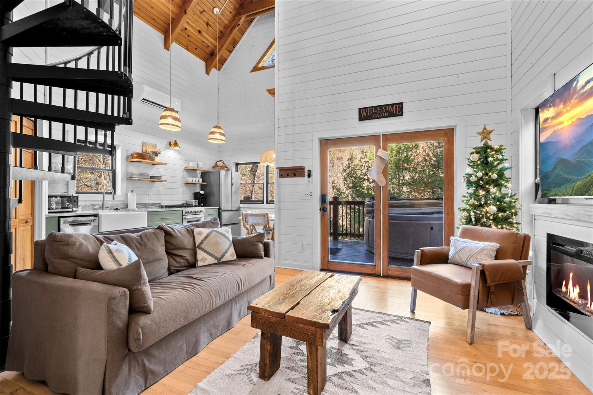 100 Bear Den Mountain View Drive — Spruce Pine