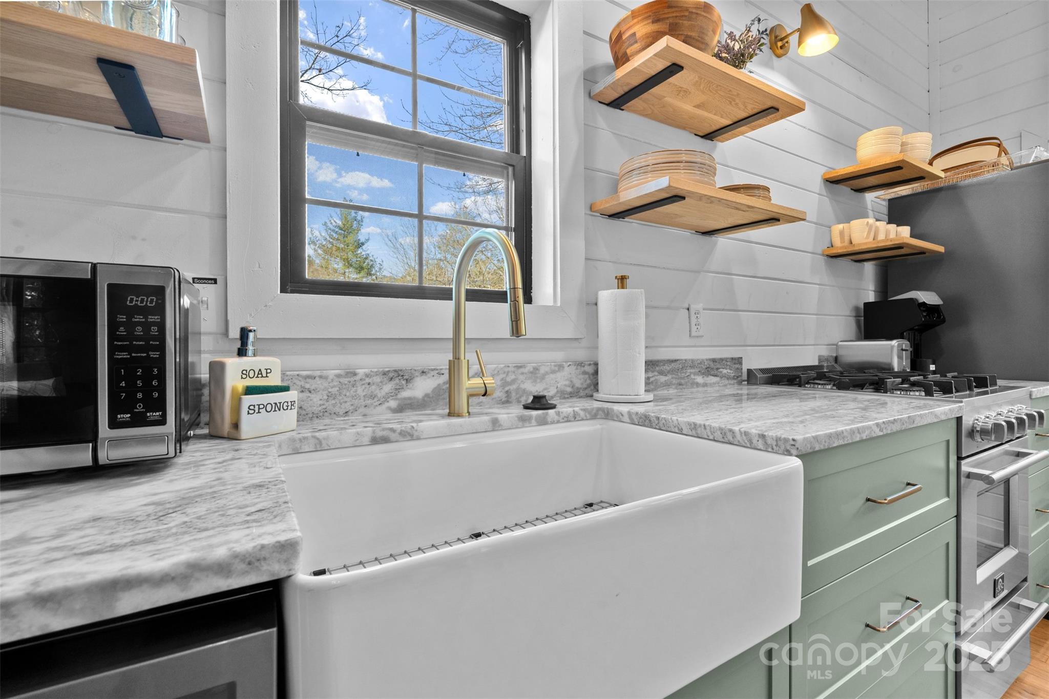 100 Bear Den Mountain View Drive — Spruce Pine