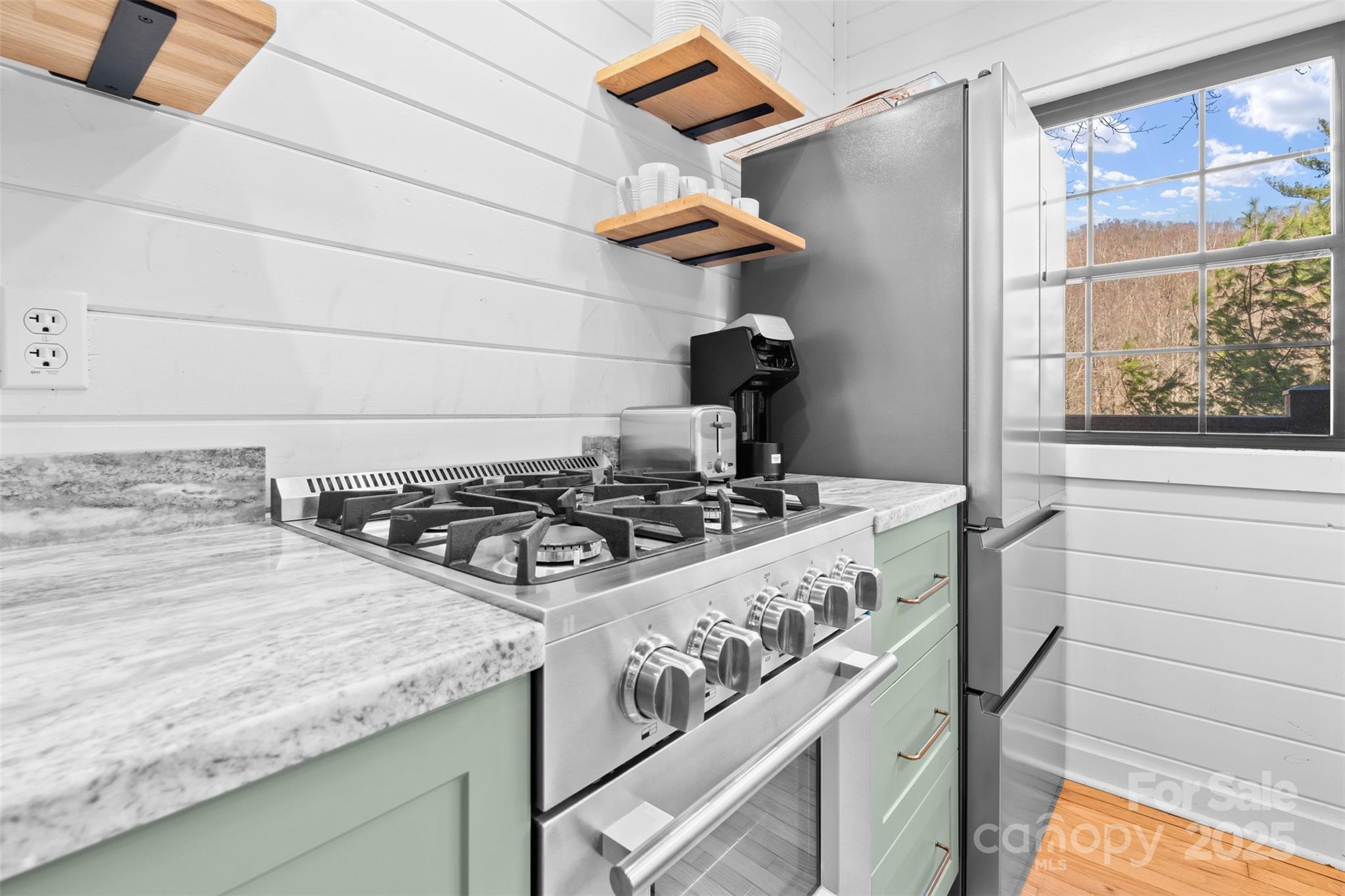100 Bear Den Mountain View Drive — Spruce Pine