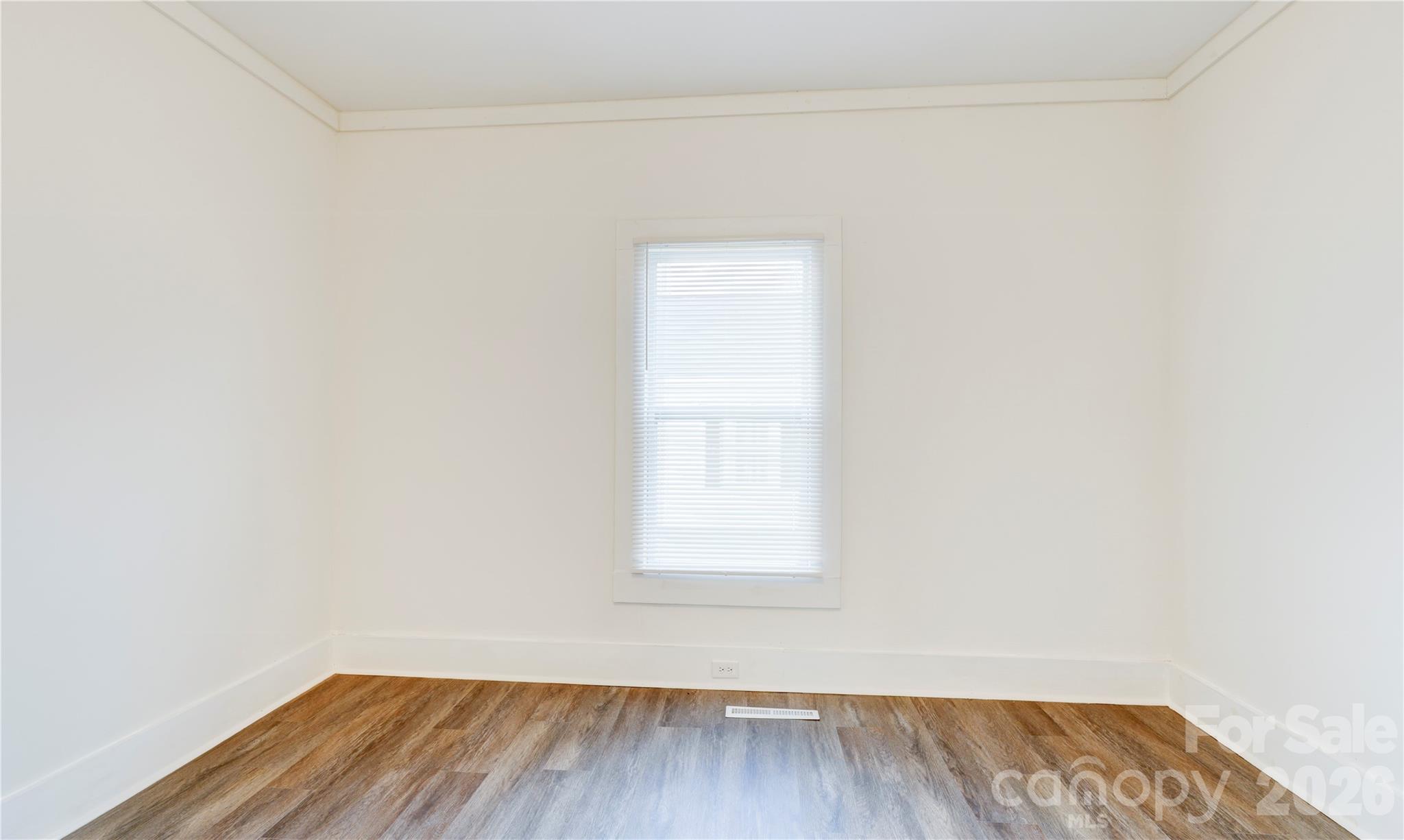 1003 N Cannon Boulevard — Kannapolis