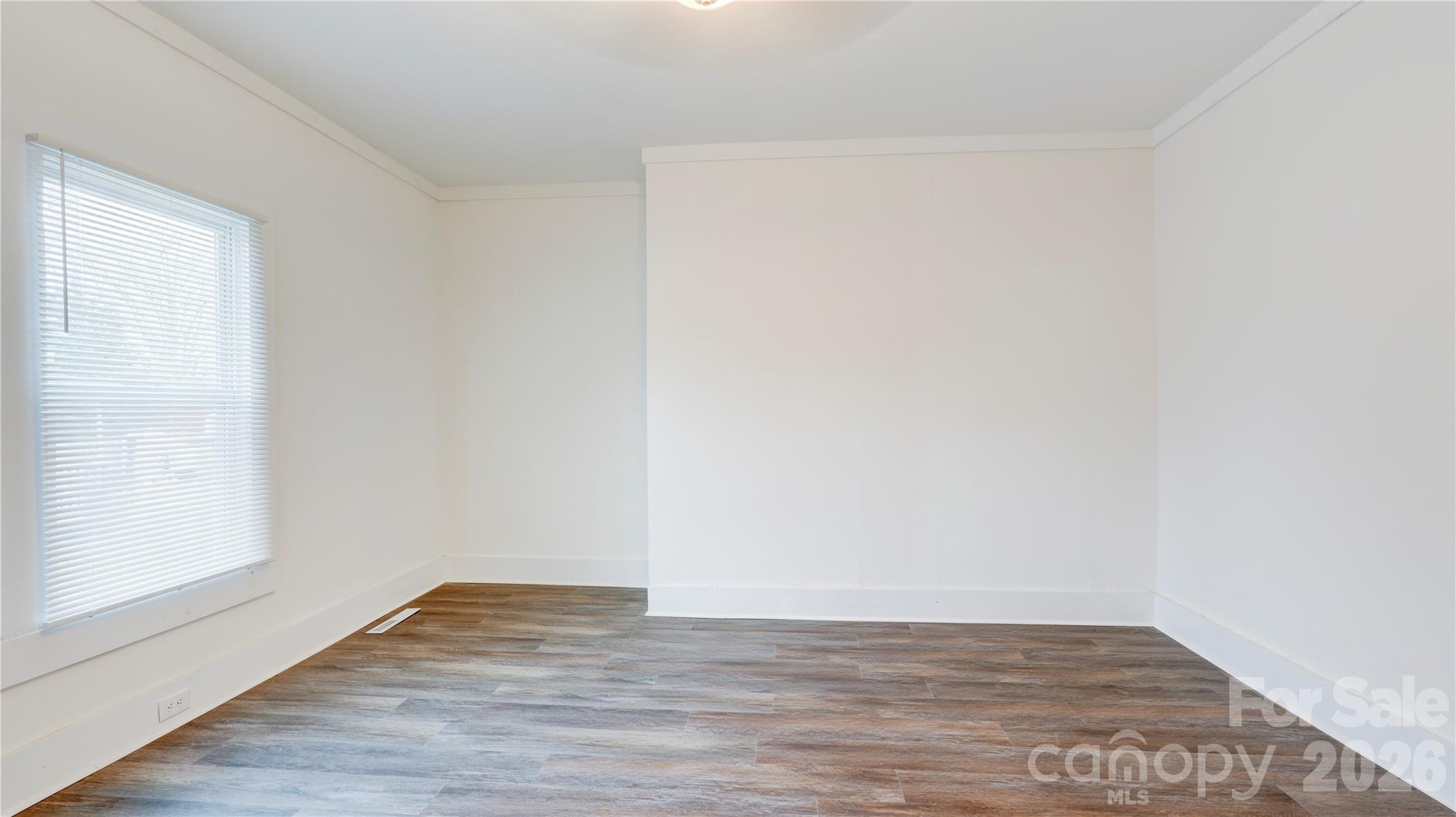 1003 N Cannon Boulevard — Kannapolis
