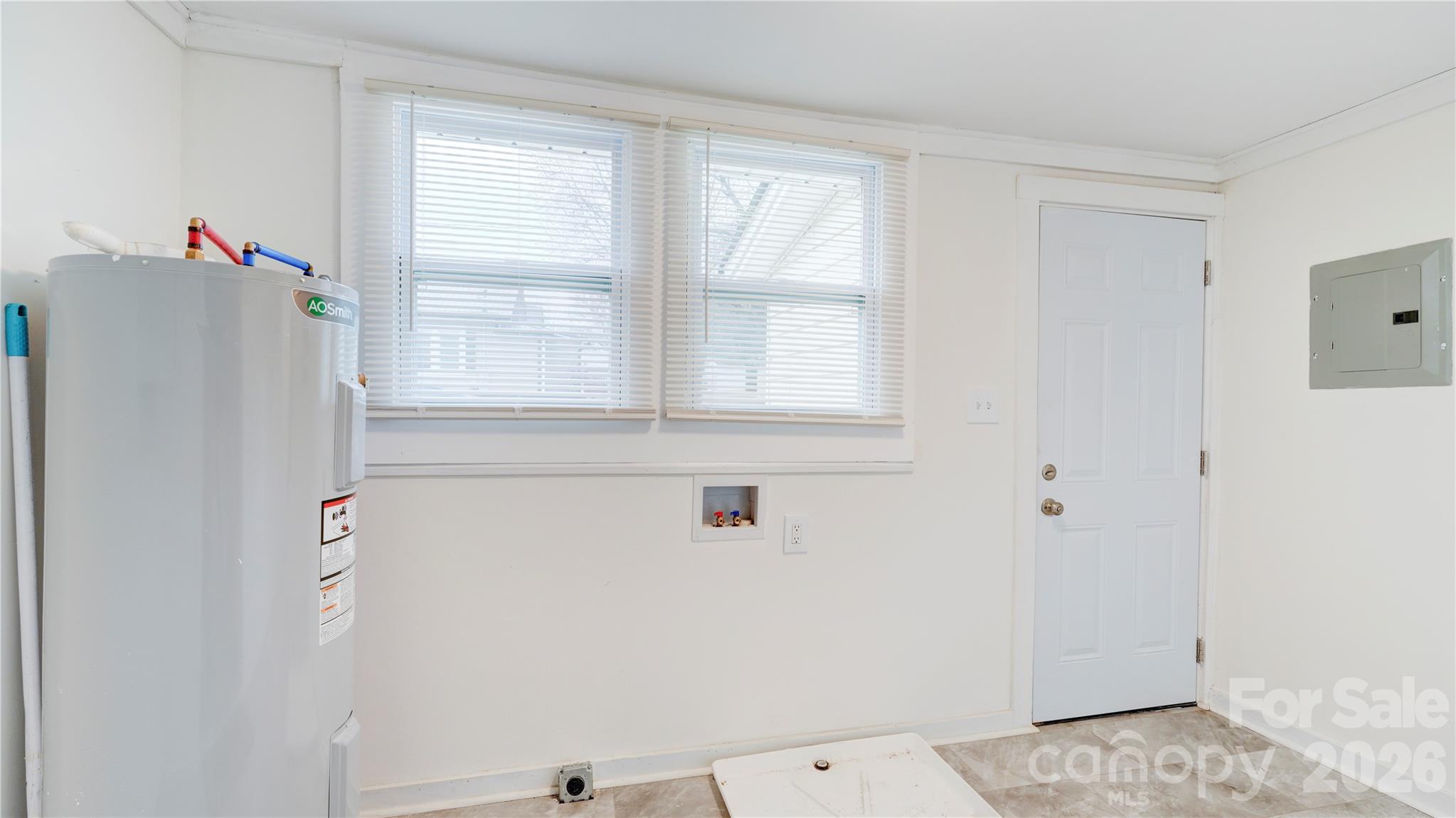 1003 N Cannon Boulevard — Kannapolis